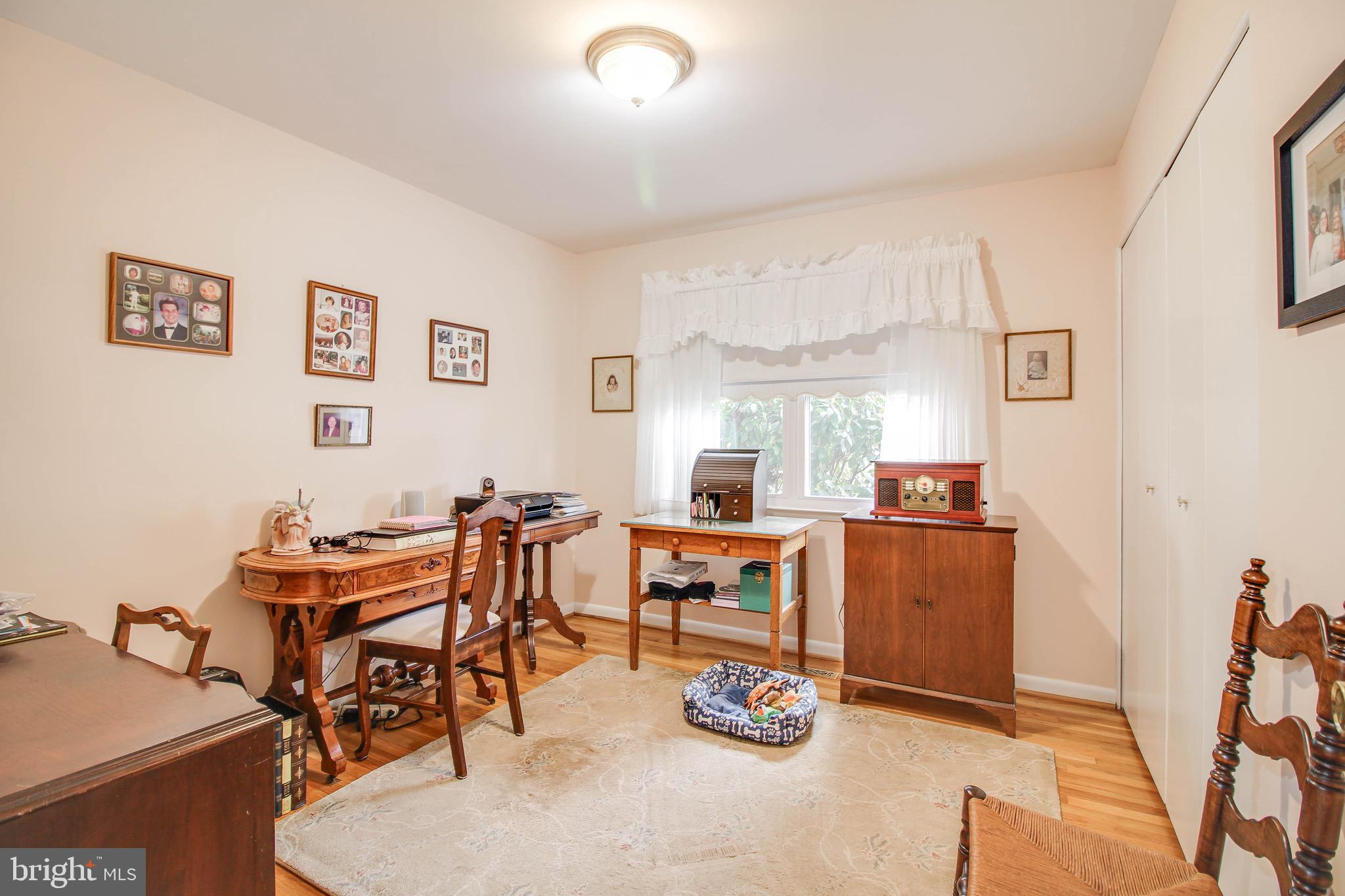 MONTROSE - Residential