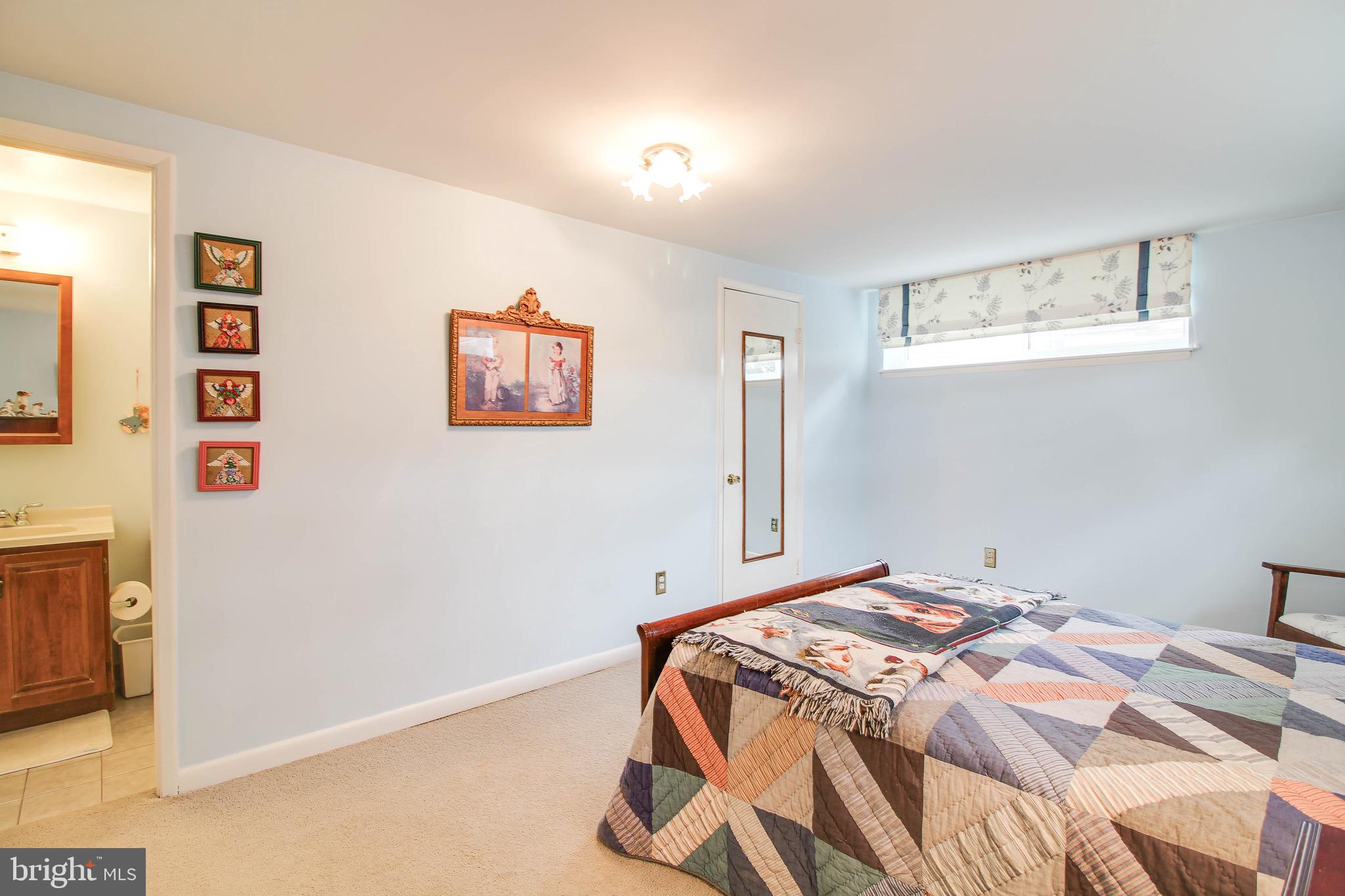 MONTROSE - Residential