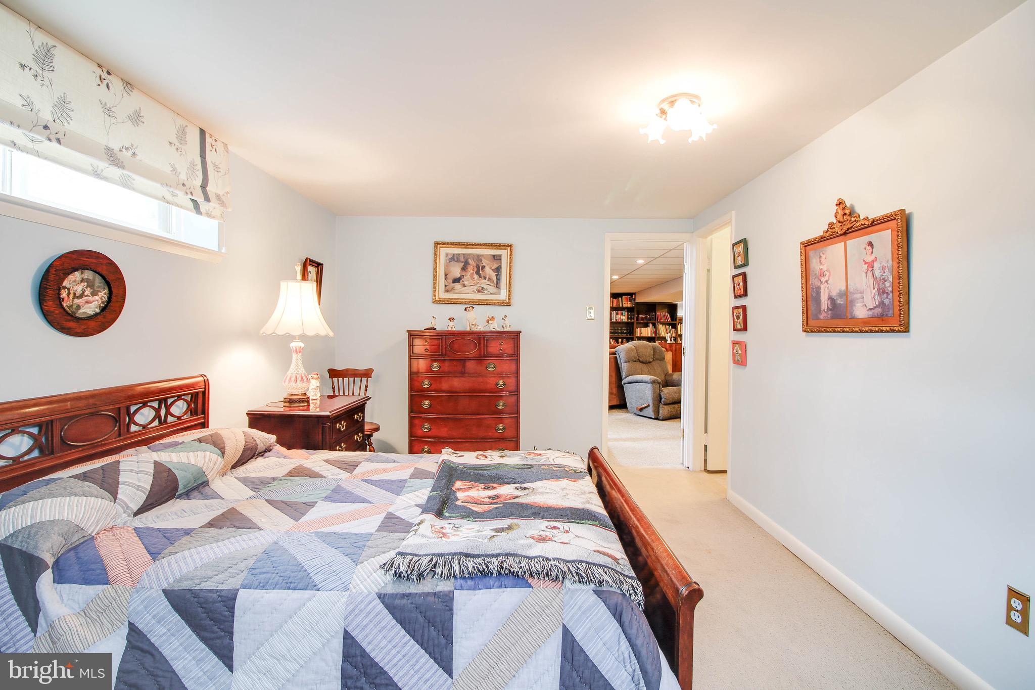 MONTROSE - Residential