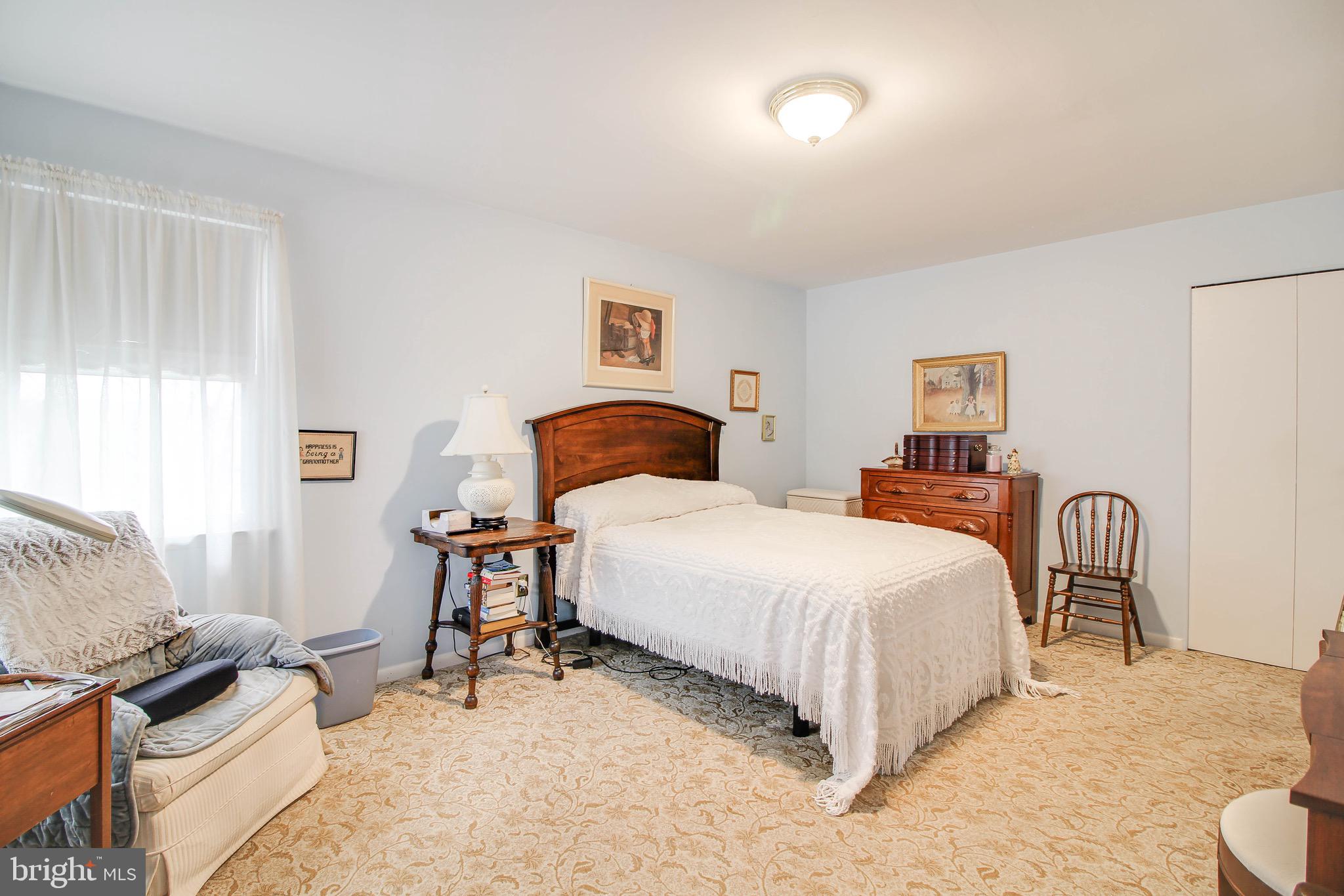 MONTROSE - Residential