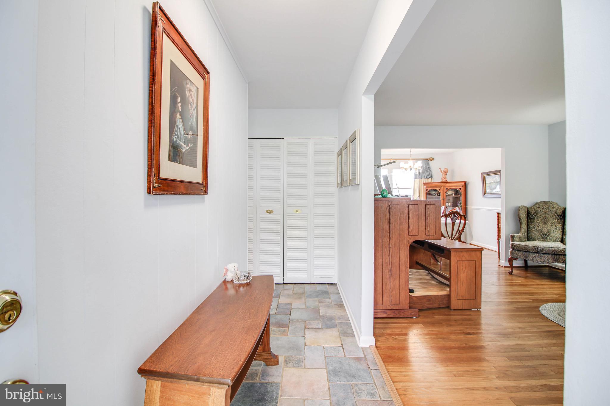 MONTROSE - Residential