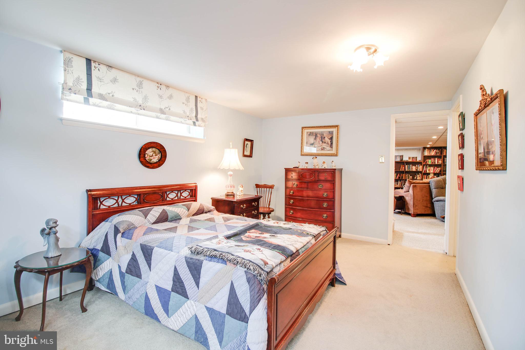 MONTROSE - Residential