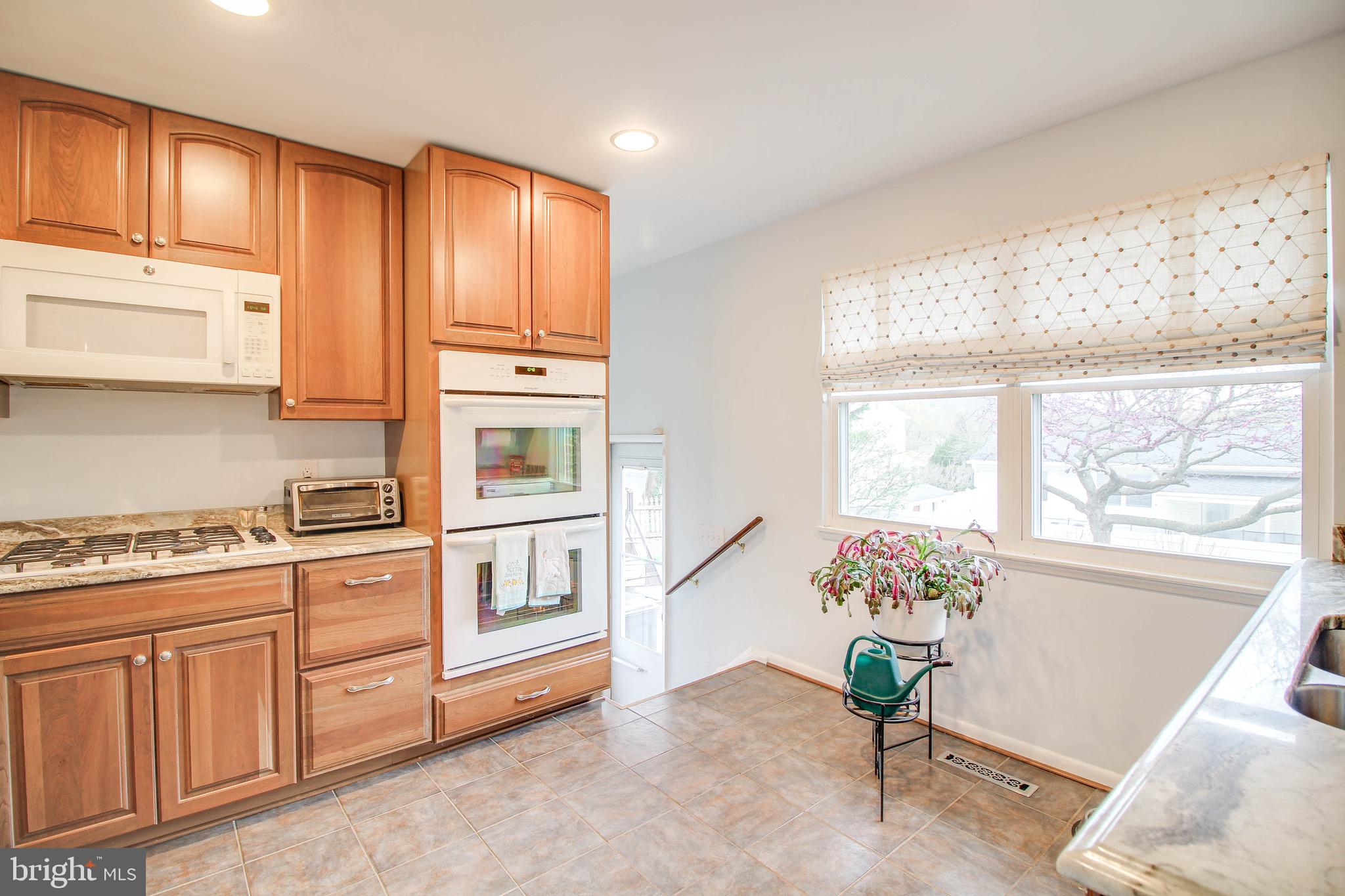 MONTROSE - Residential