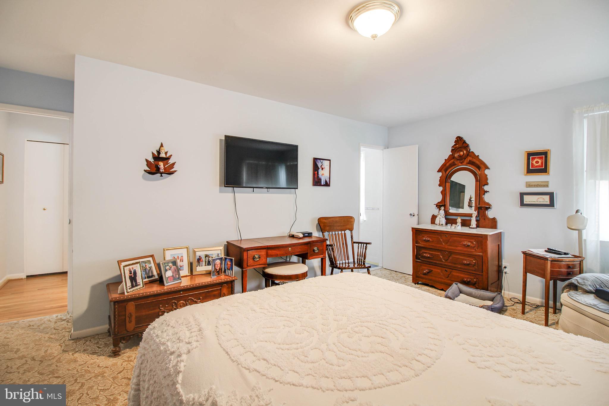 MONTROSE - Residential