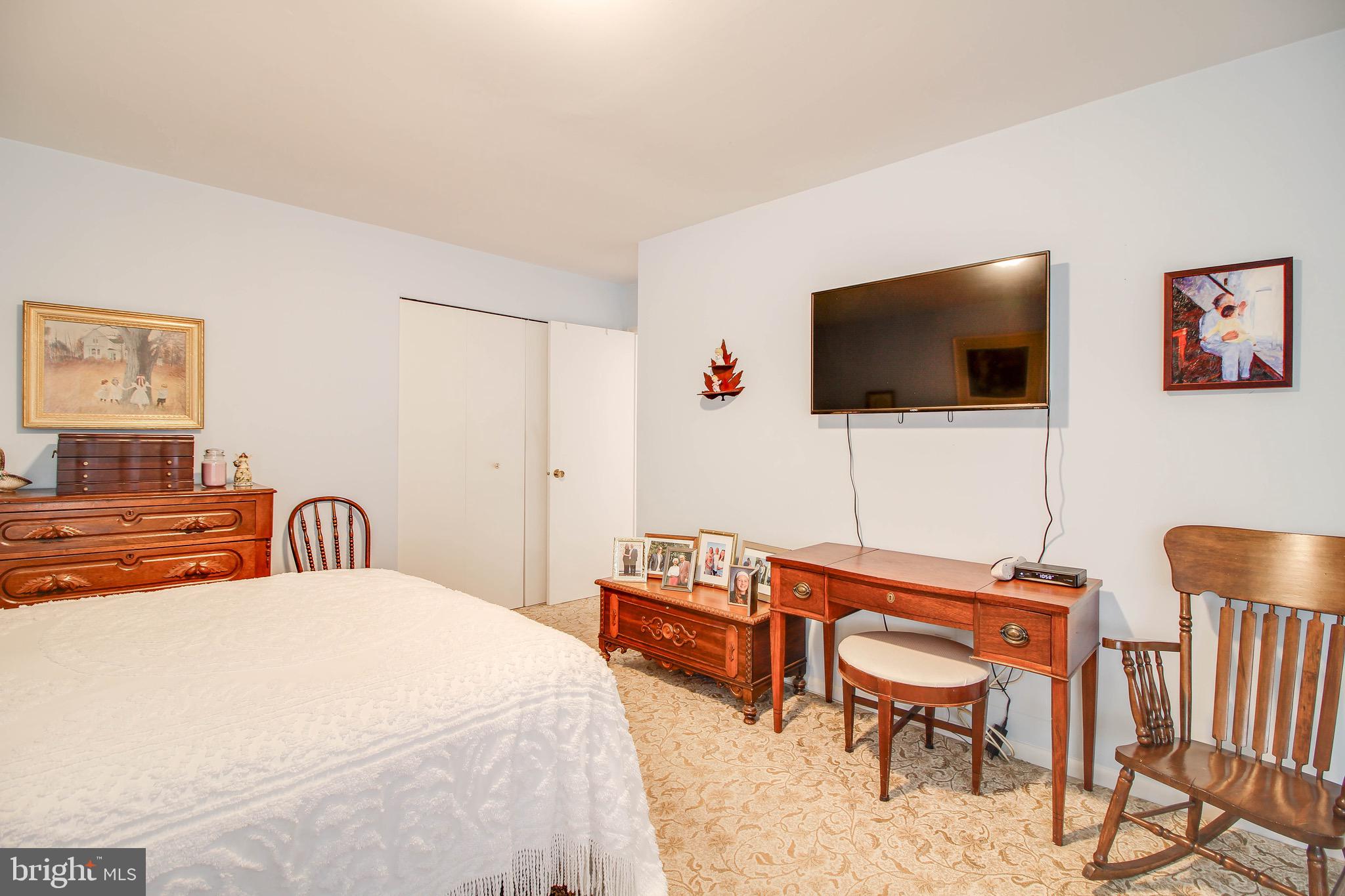 MONTROSE - Residential