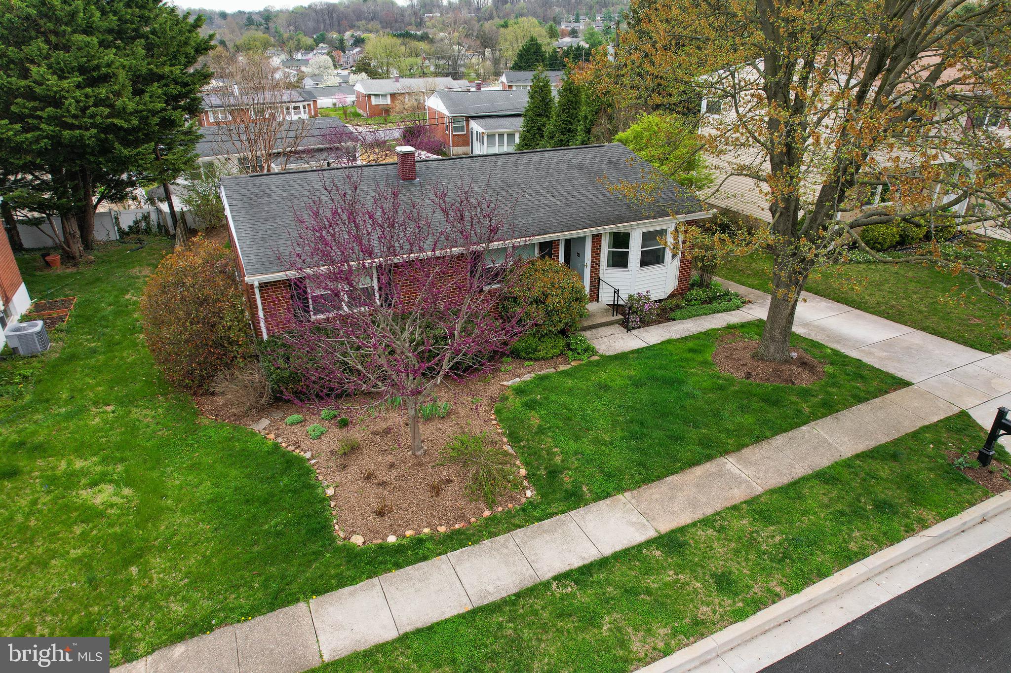 MONTROSE - Residential