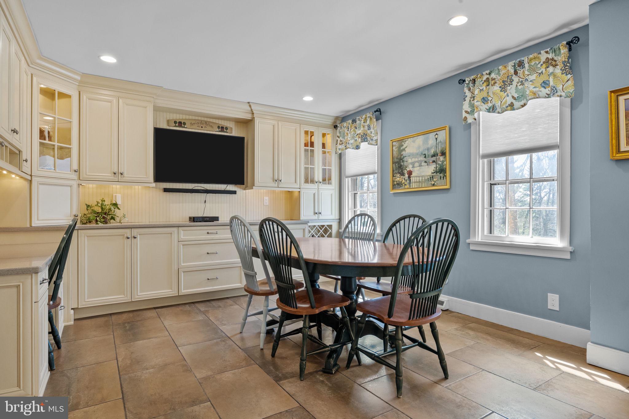 HUNTINGDON VALLEY - Residential
