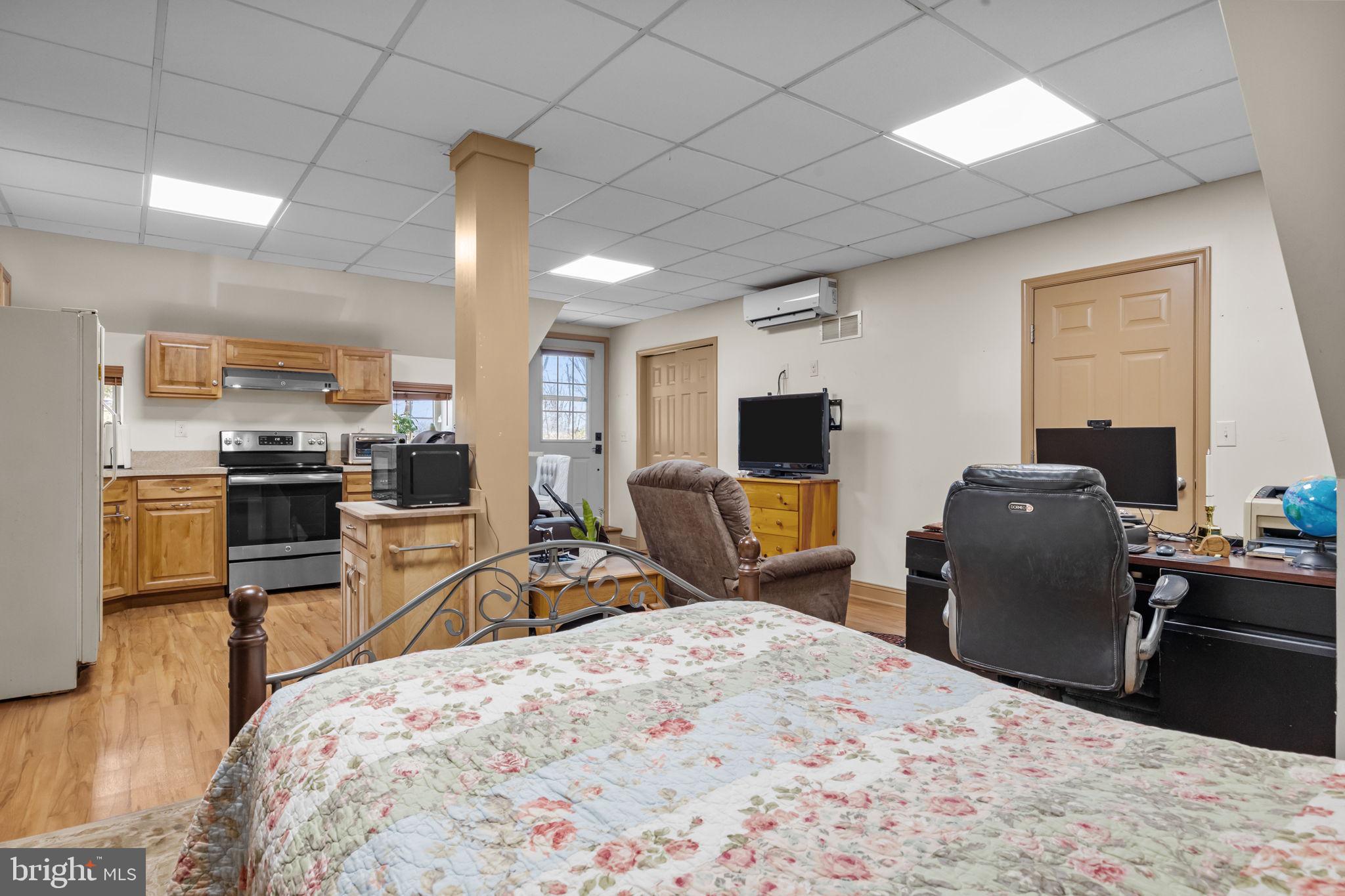 HUNTINGDON VALLEY - Residential