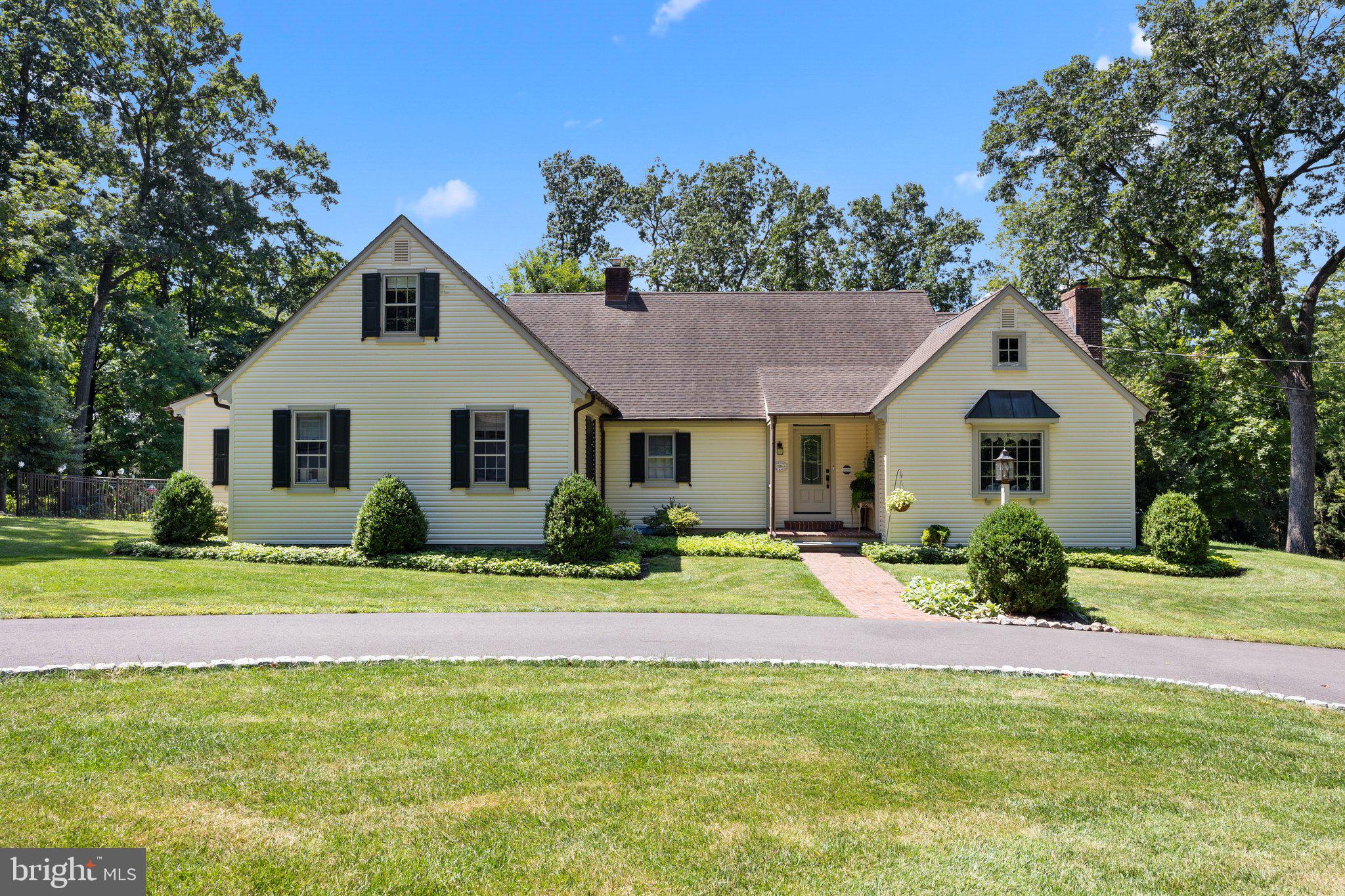 HUNTINGDON VALLEY - Residential