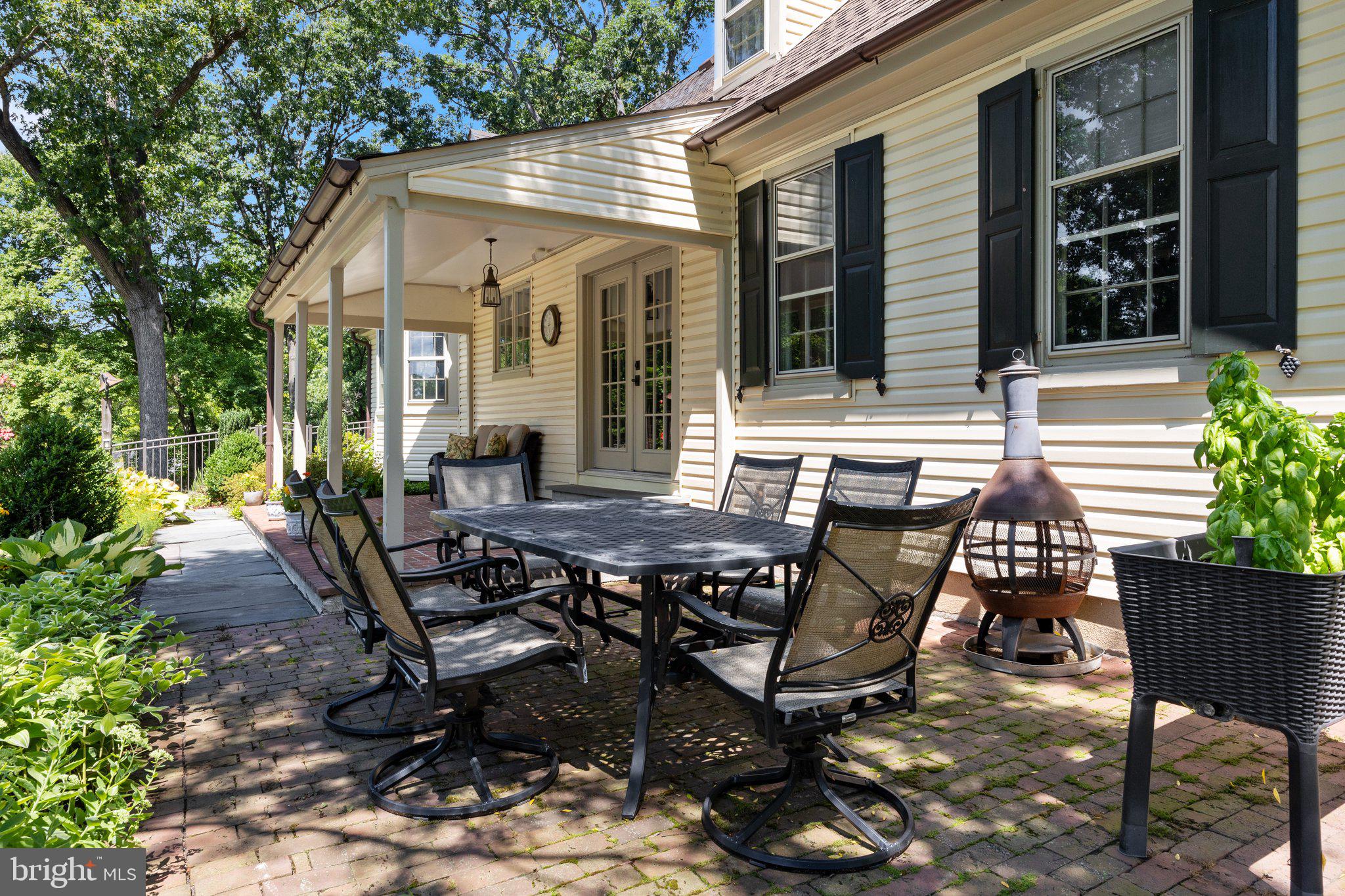 HUNTINGDON VALLEY - Residential