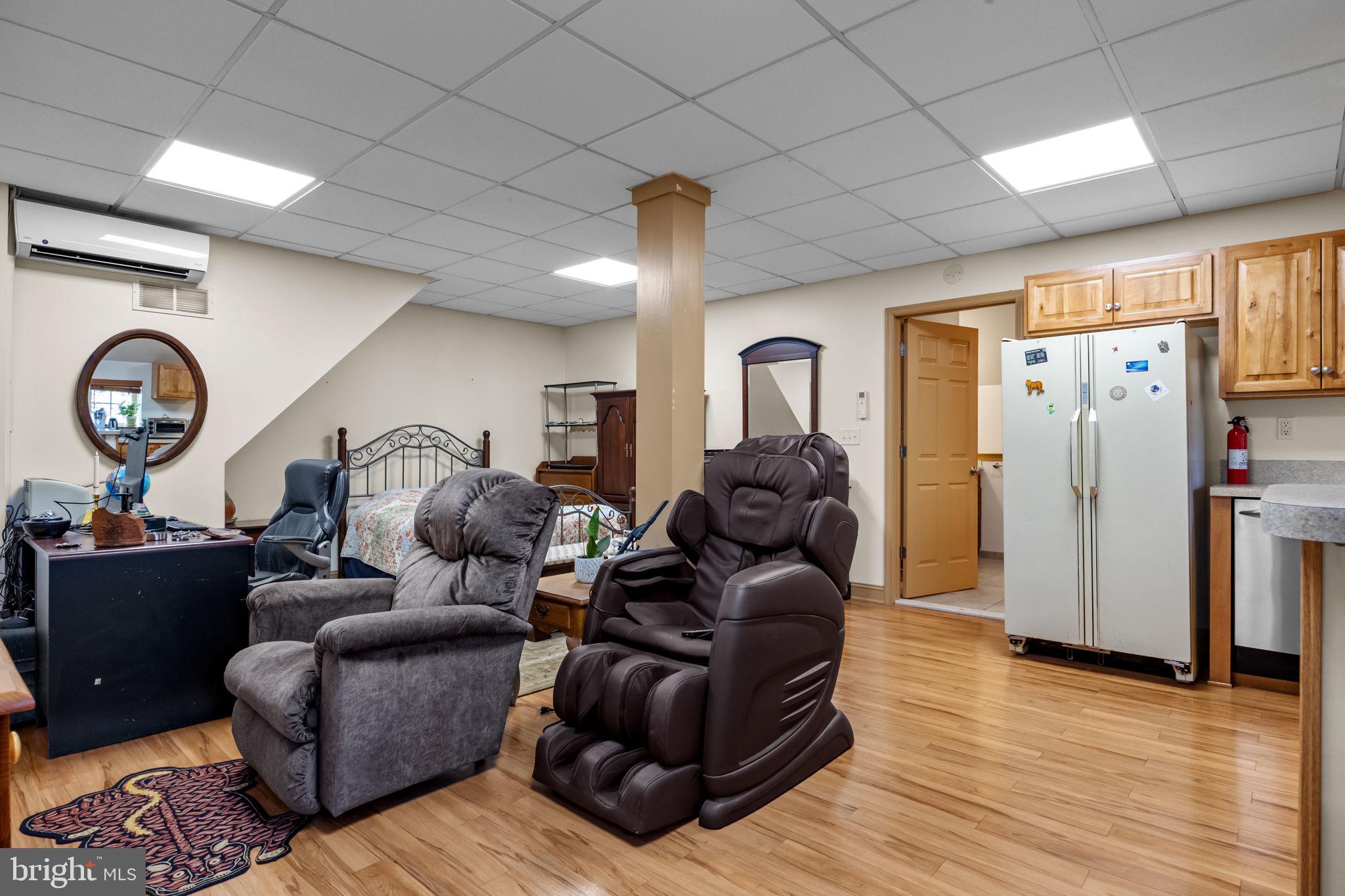 HUNTINGDON VALLEY - Residential