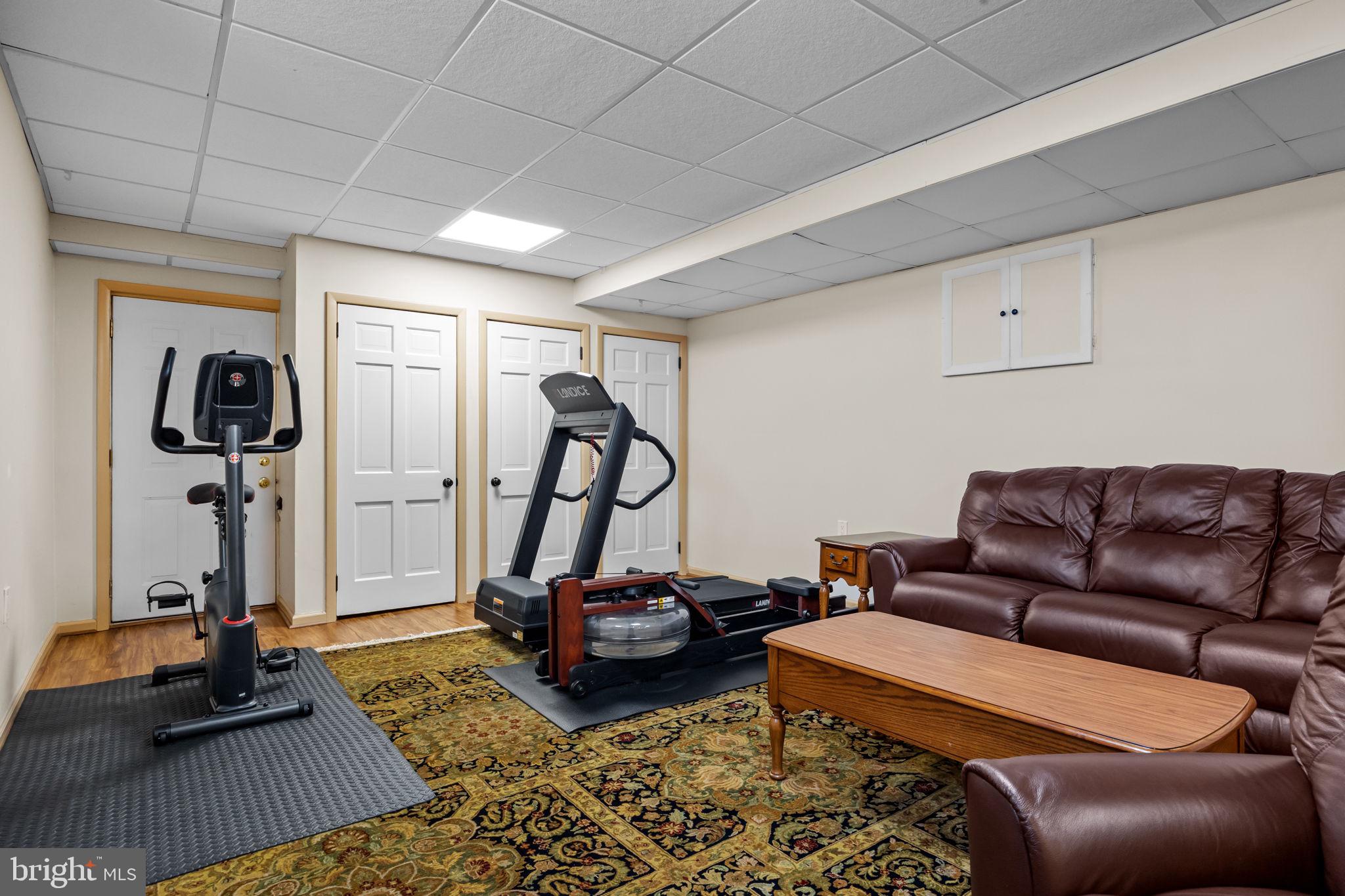 HUNTINGDON VALLEY - Residential