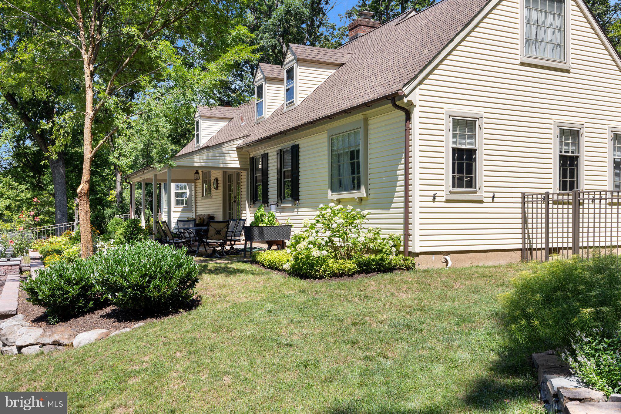 HUNTINGDON VALLEY - Residential