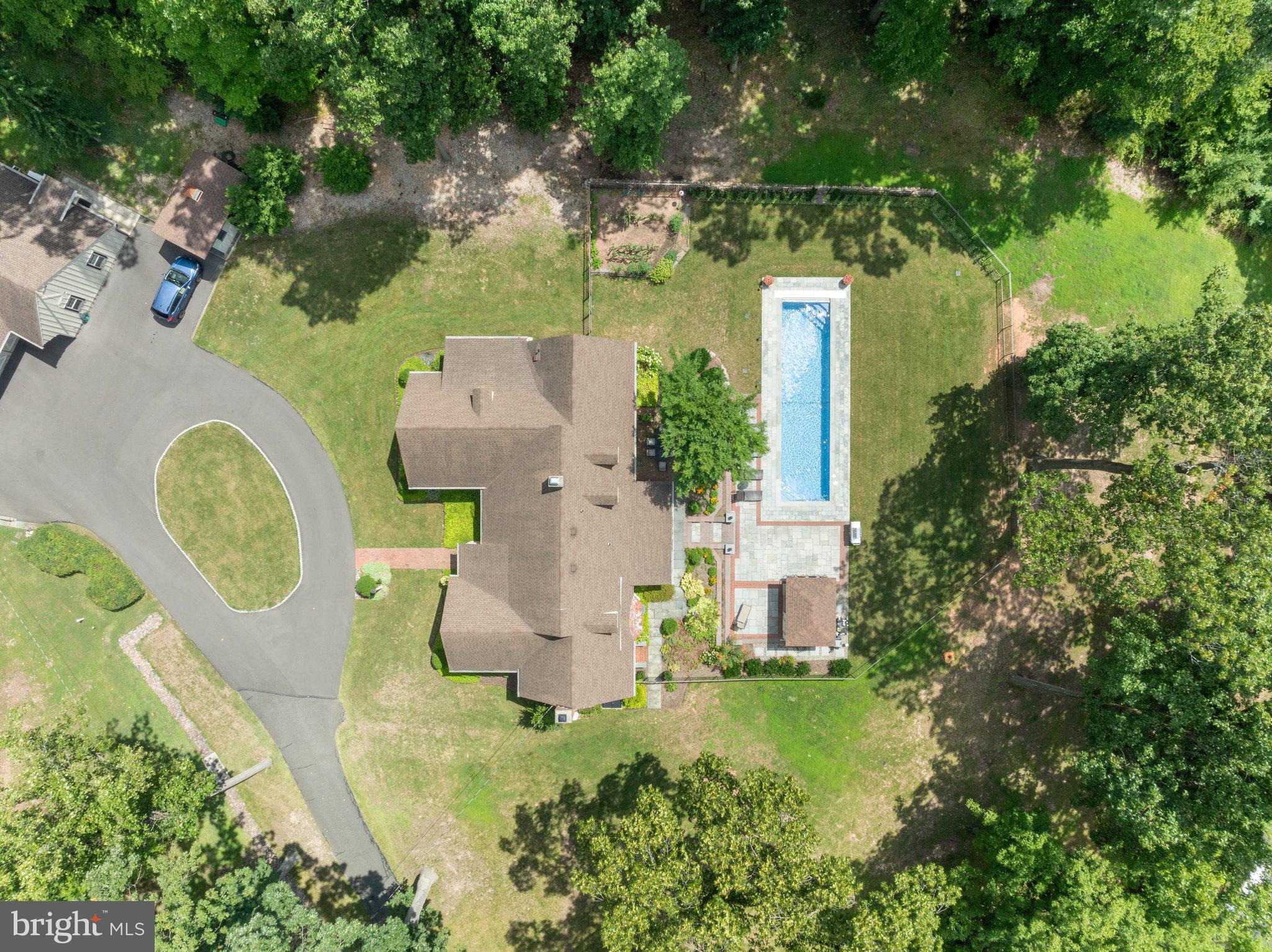 HUNTINGDON VALLEY - Residential