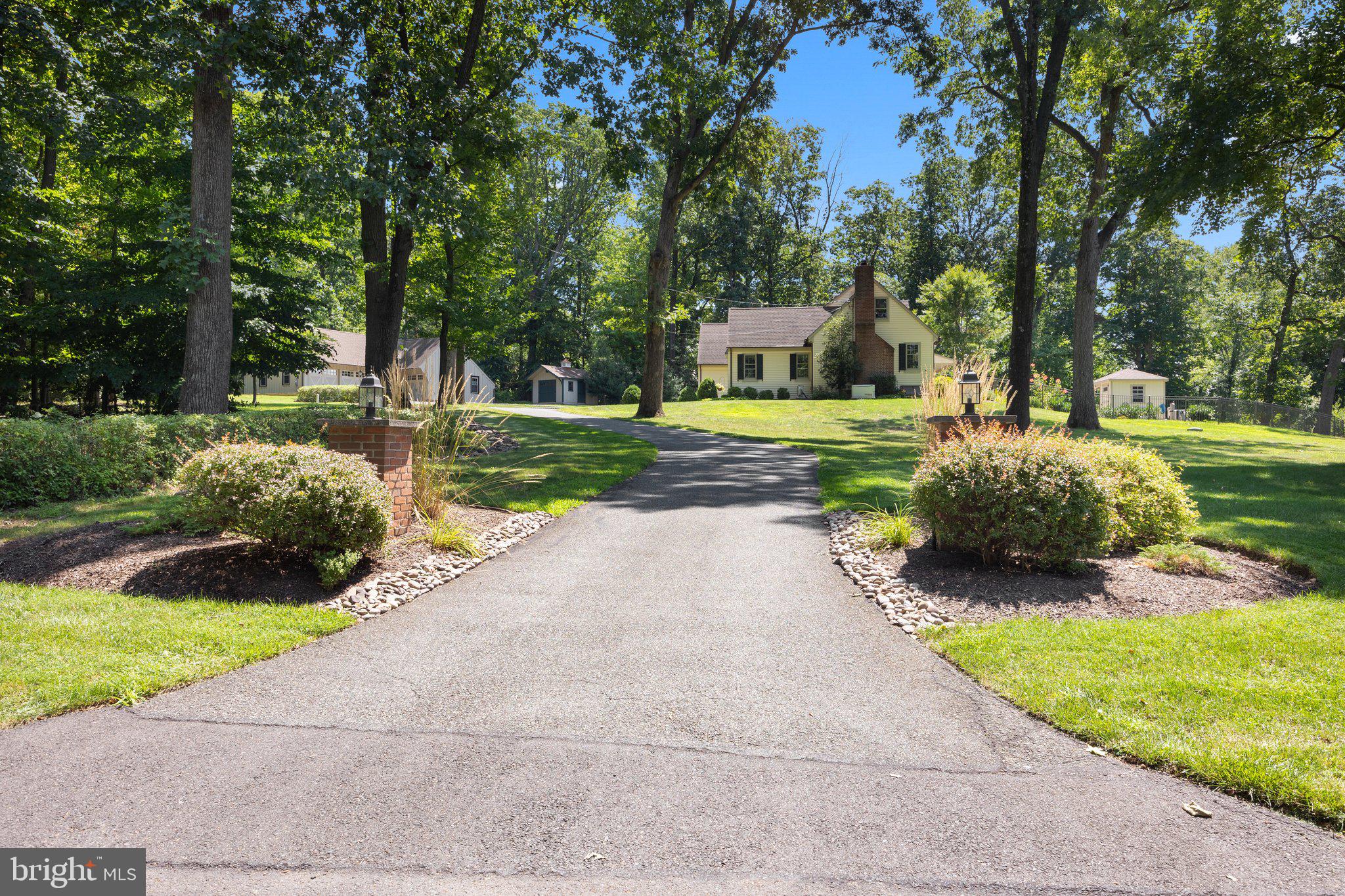 HUNTINGDON VALLEY - Residential