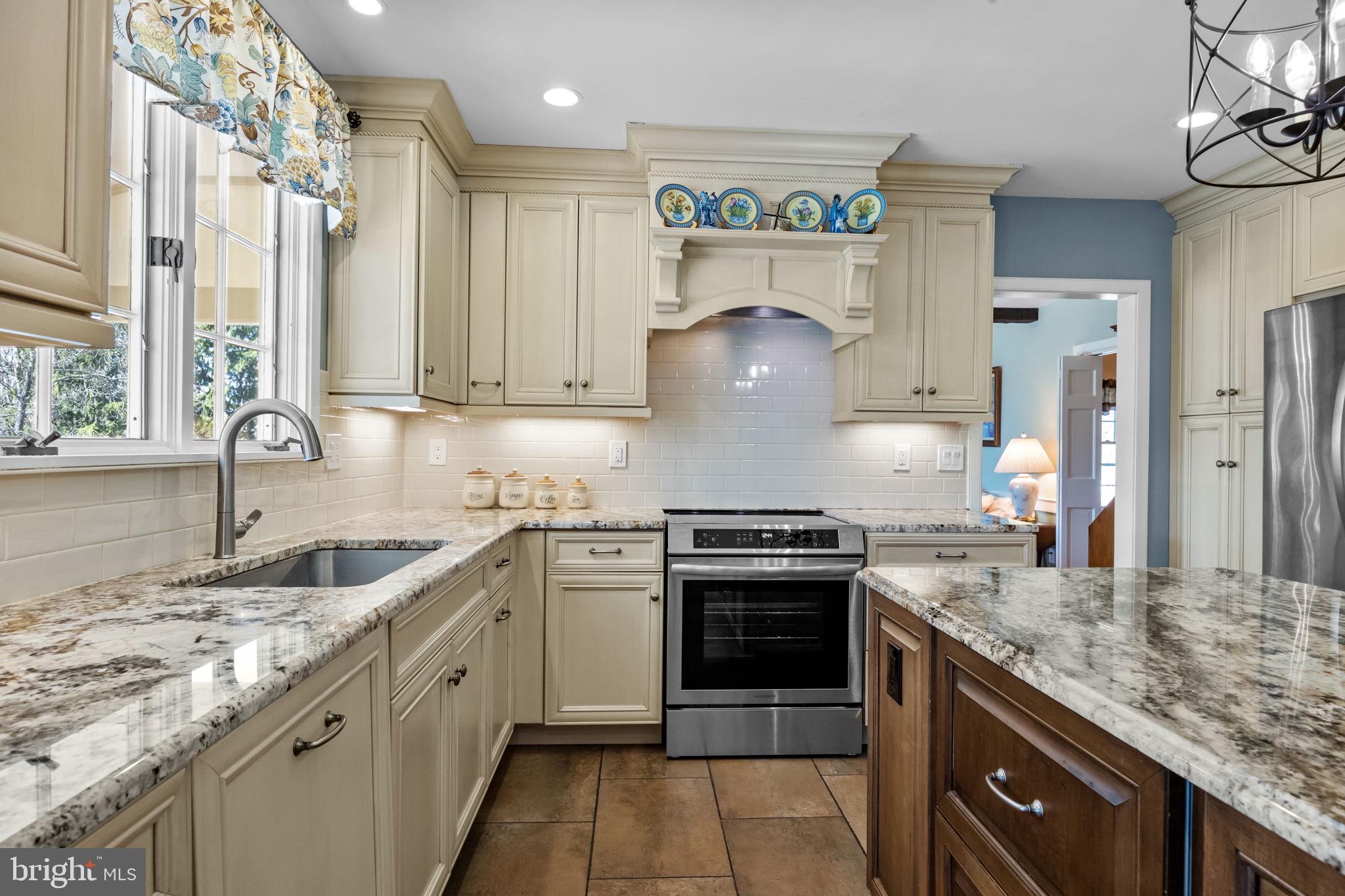 HUNTINGDON VALLEY - Residential