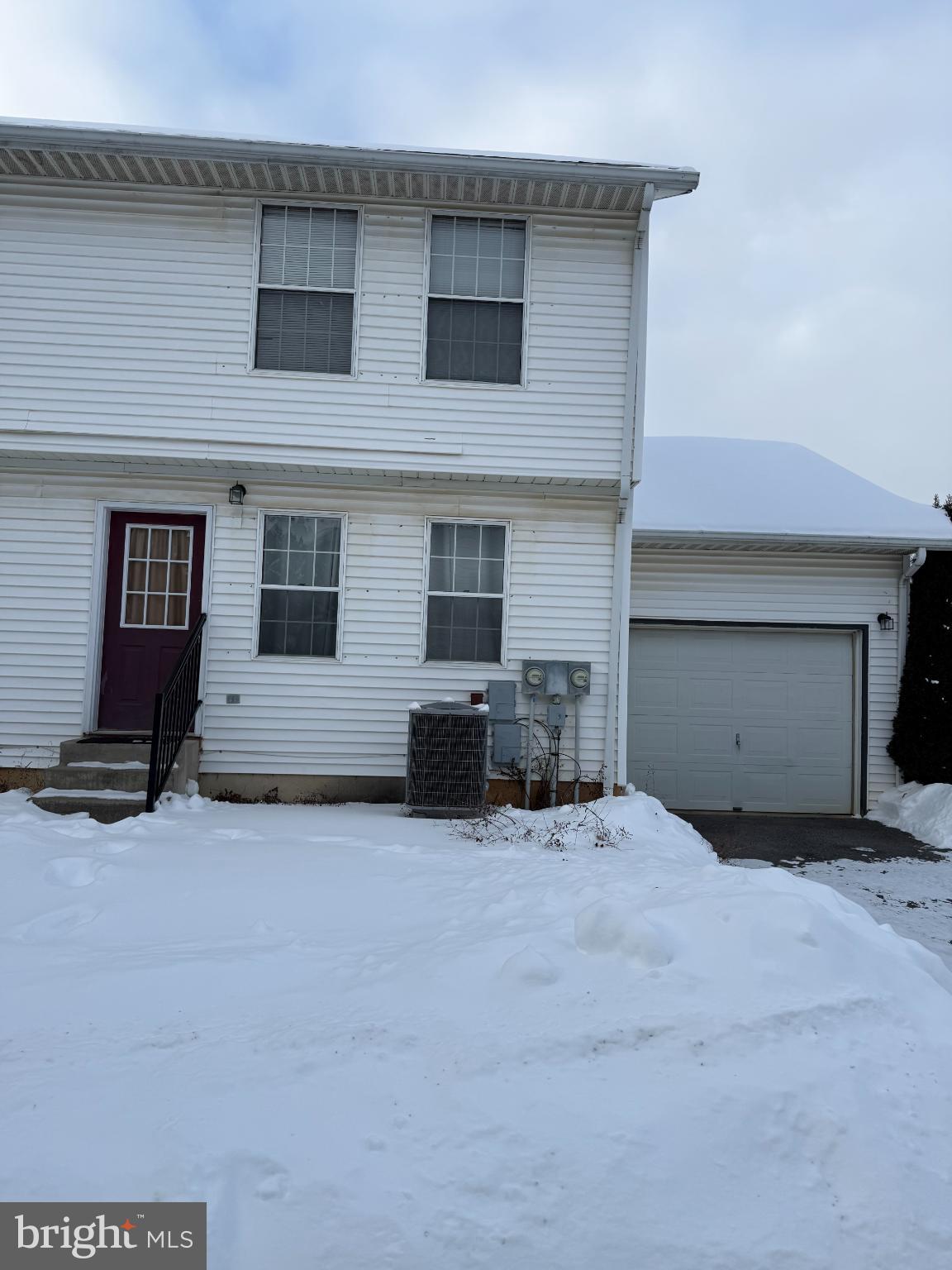 3100-3102 SHELLERS BEND