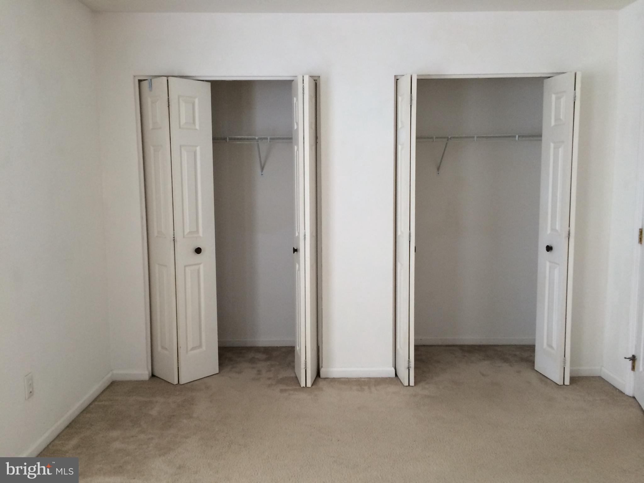 3100-3102 SHELLERS BEND