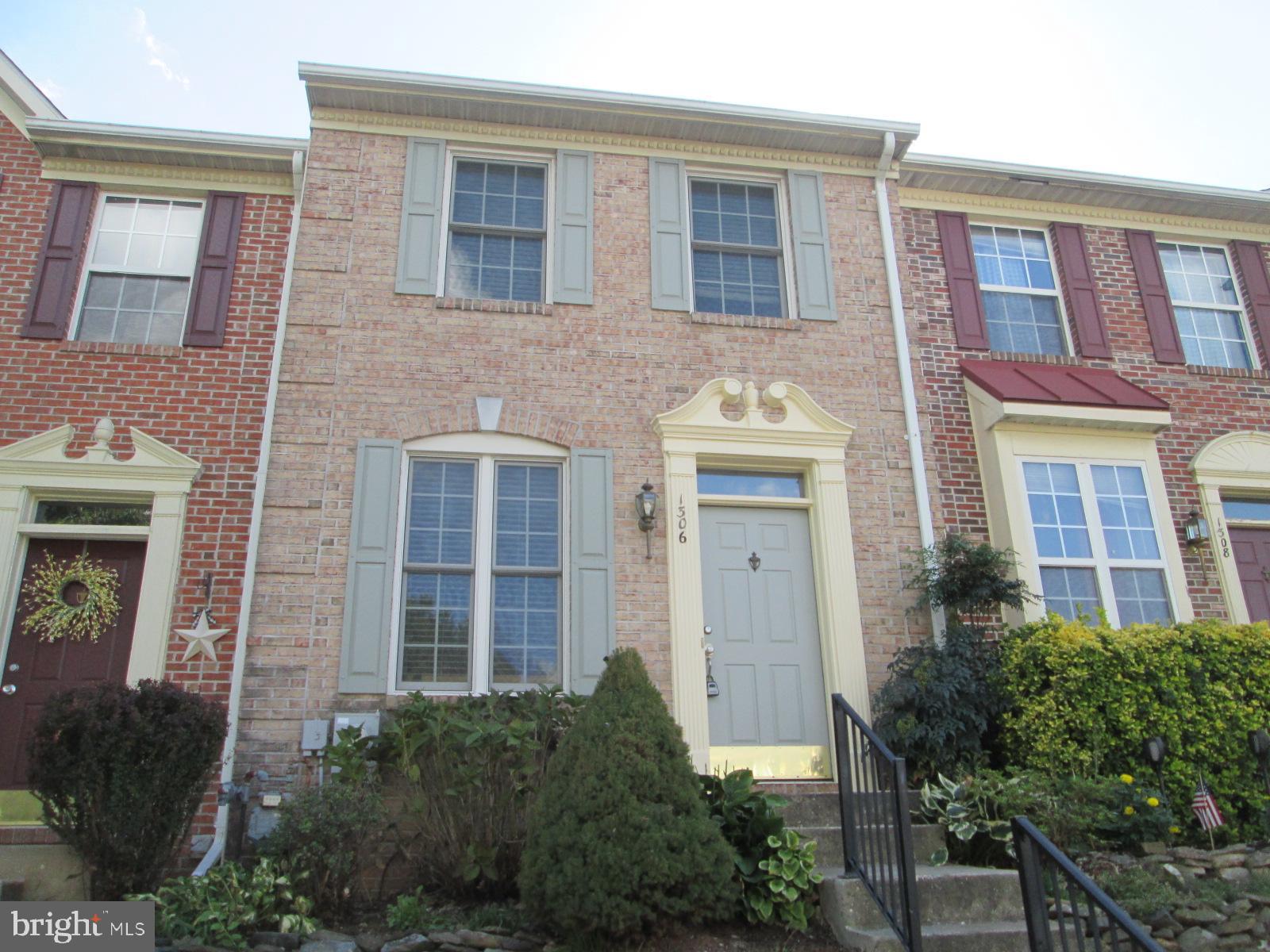 HICKORY OVERLOOK - Residential Lease