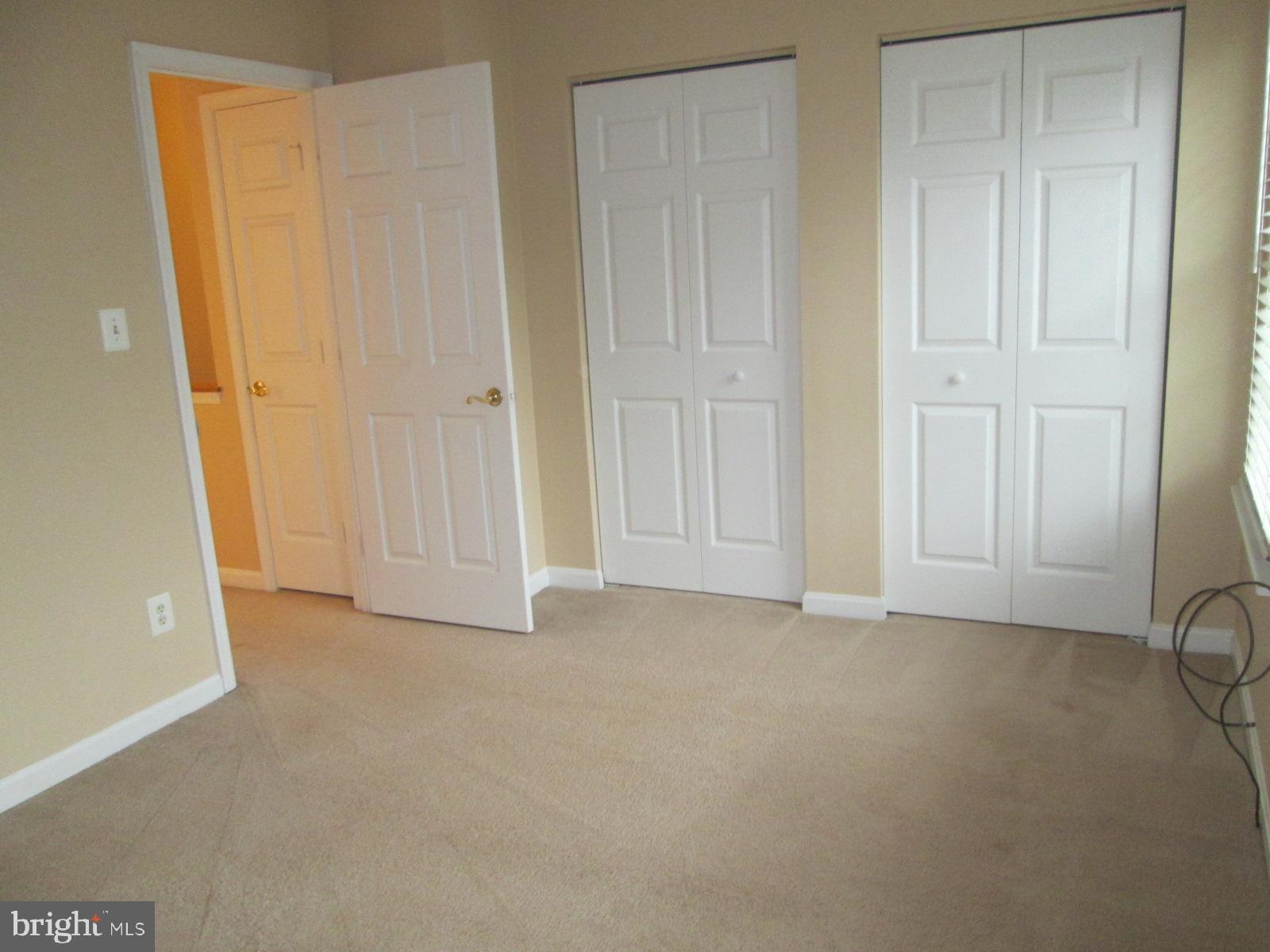 HICKORY OVERLOOK - Residential Lease