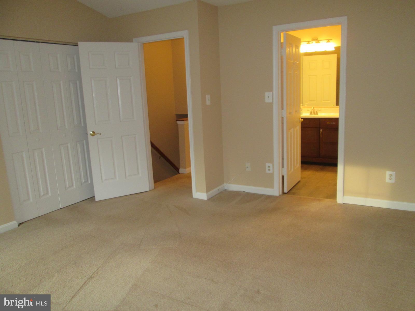 HICKORY OVERLOOK - Residential Lease