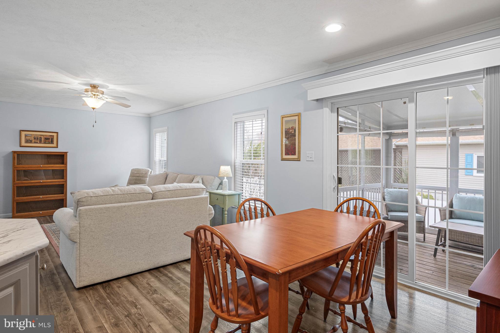 ANGOLA BEACH - Residential