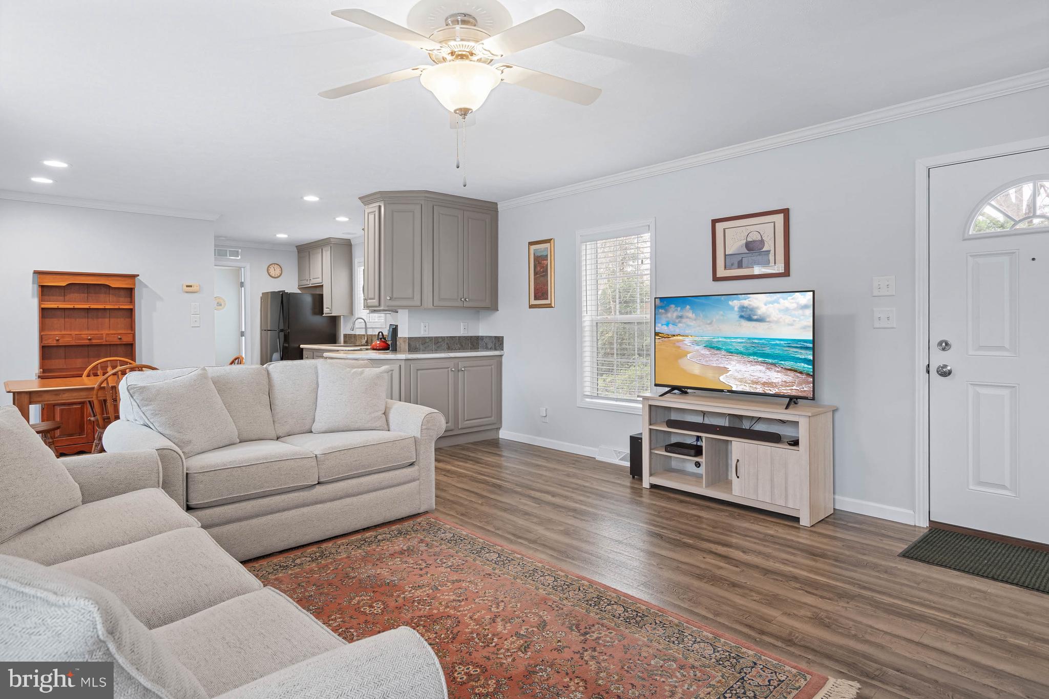 ANGOLA BEACH - Residential