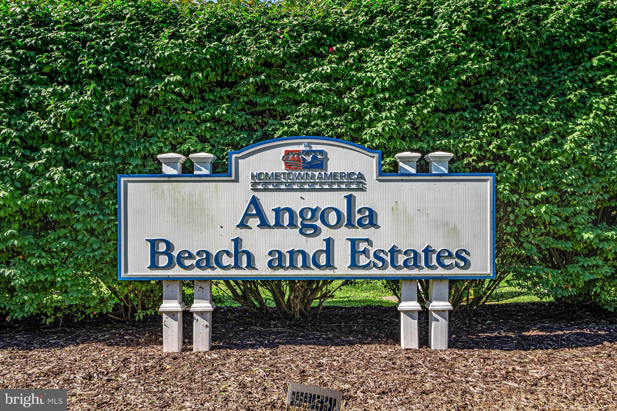 ANGOLA BEACH - Residential