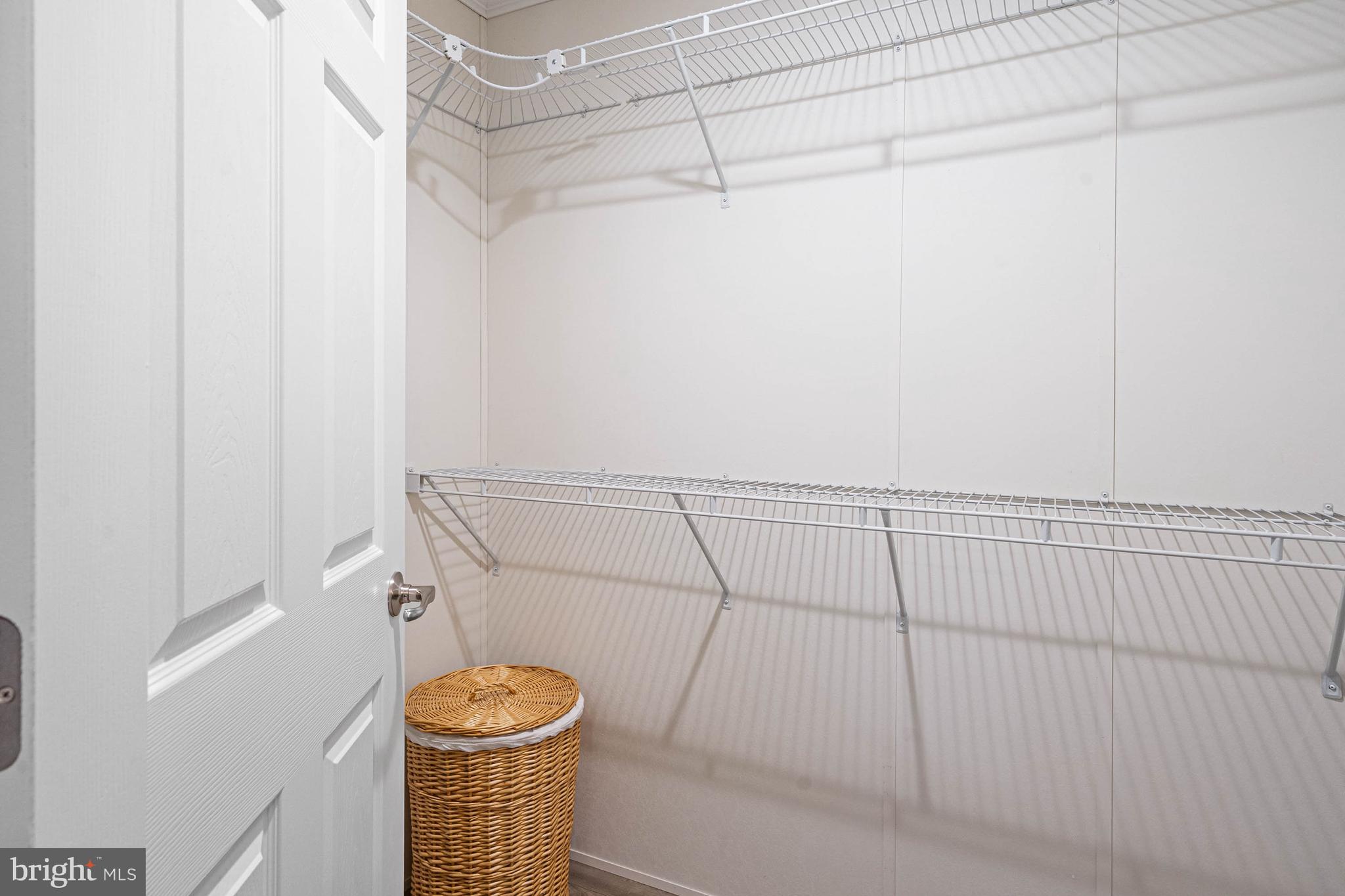 ANGOLA BEACH - Residential