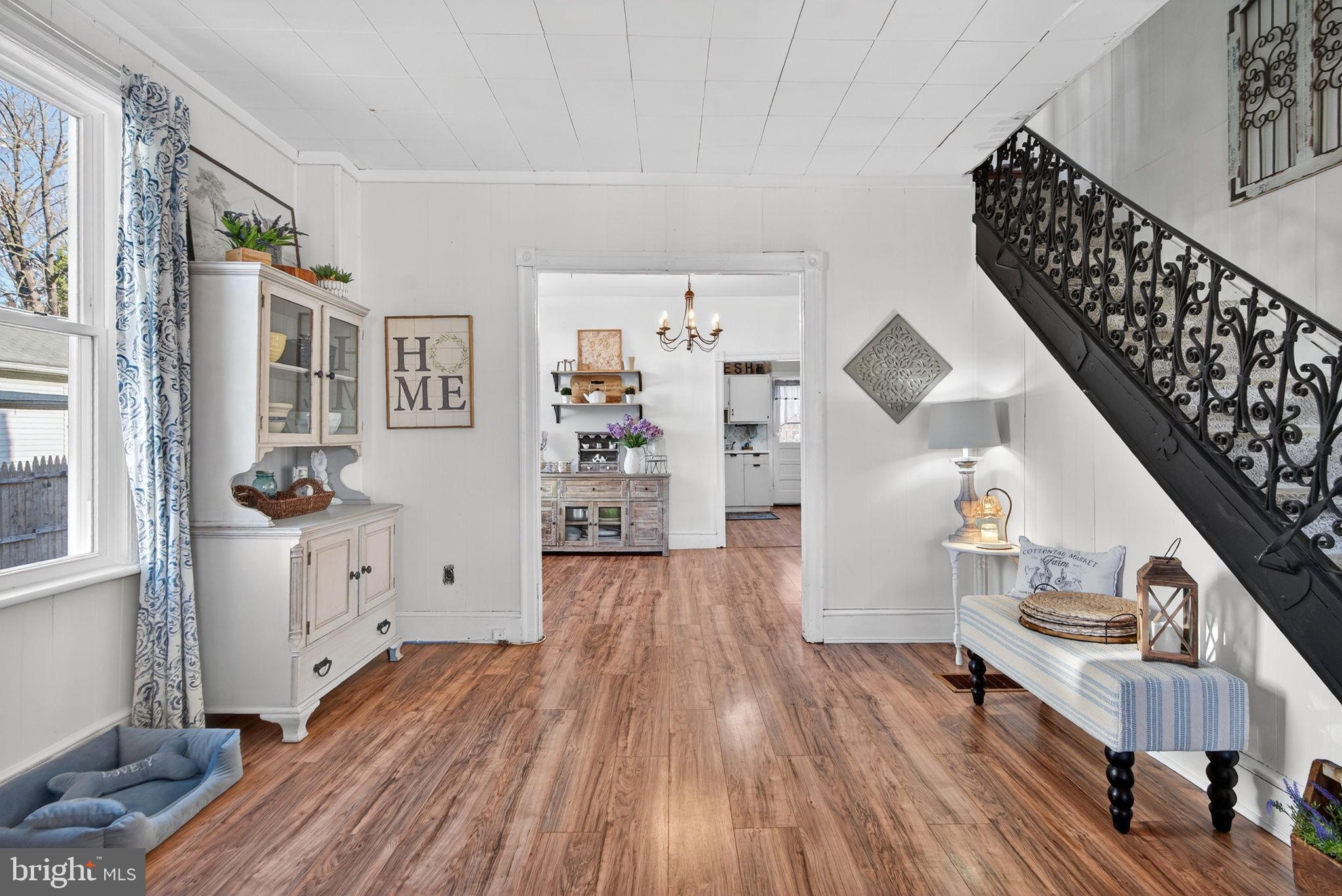 1006 CHESTNUT AVENUE