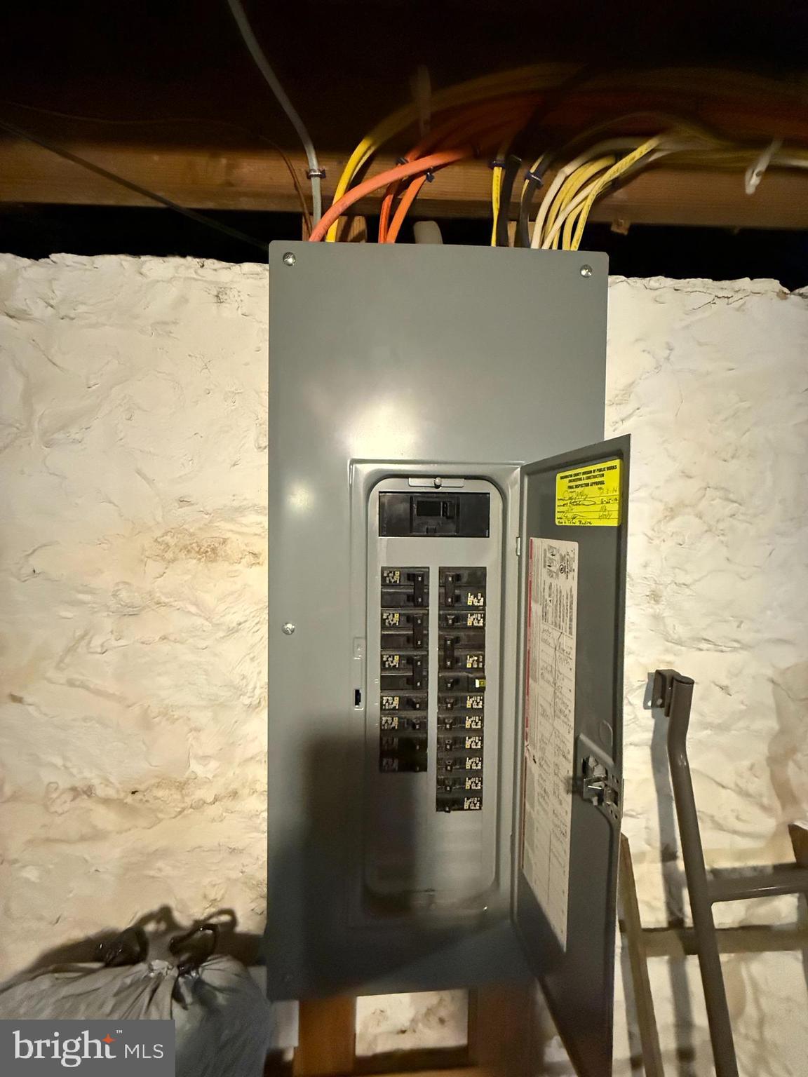 HALFWAY - Residential