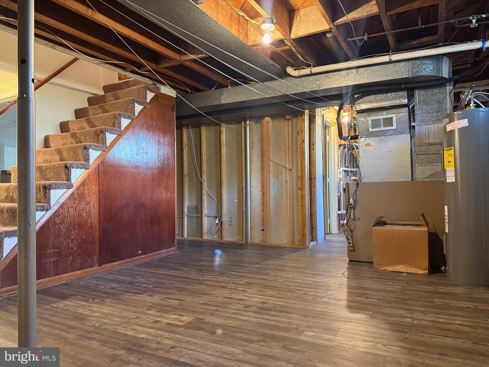 PERRY HALL - Residential