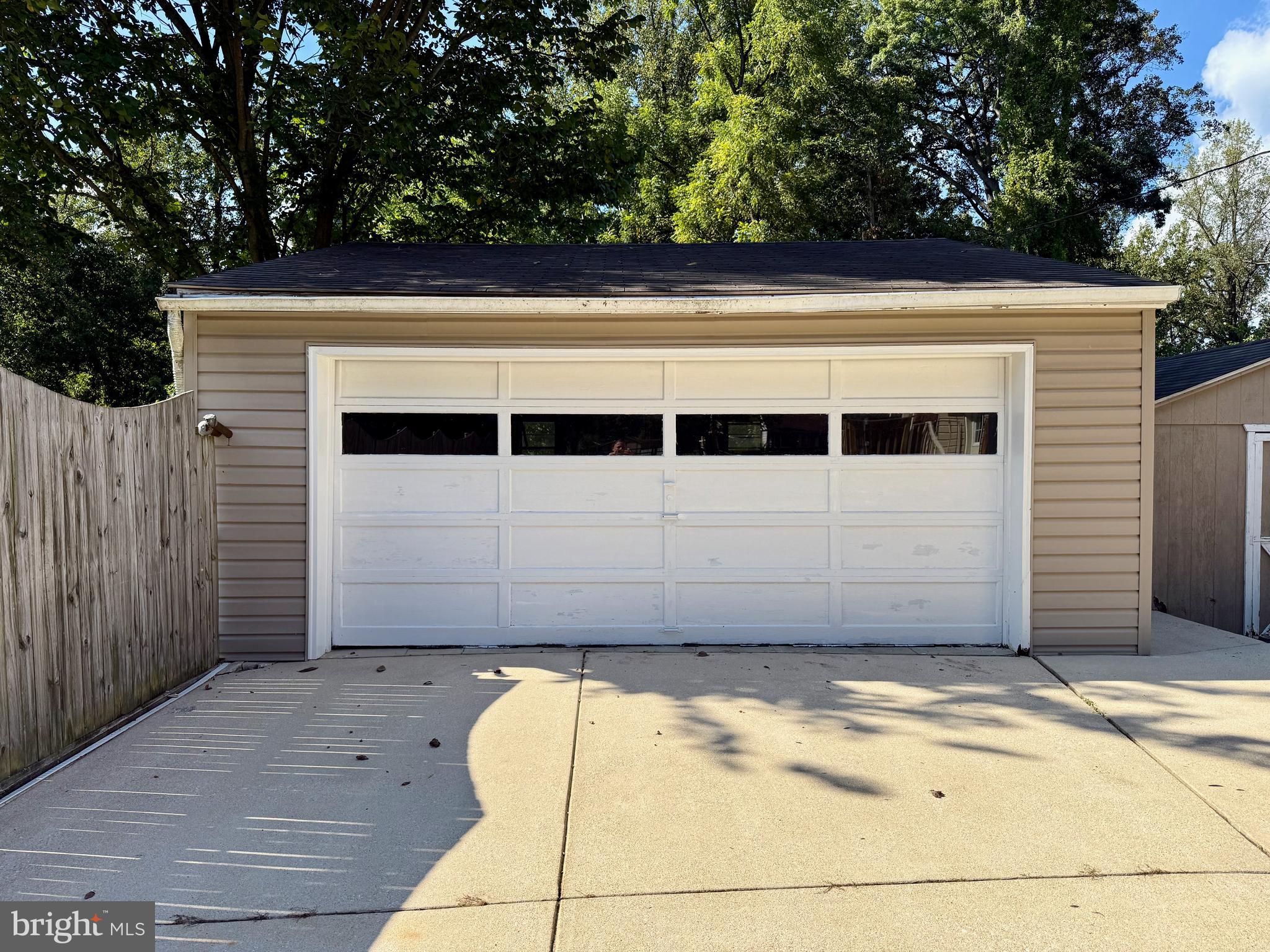 PERRY HALL - Residential