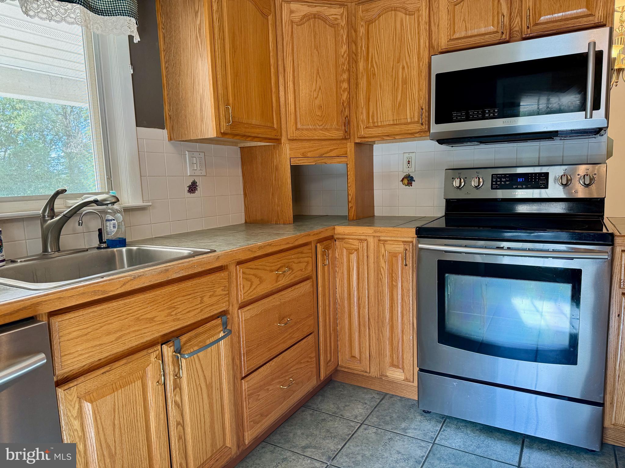 PERRY HALL - Residential