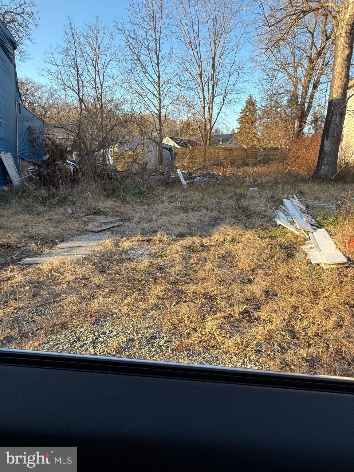 2102 RAILROAD AVENUE