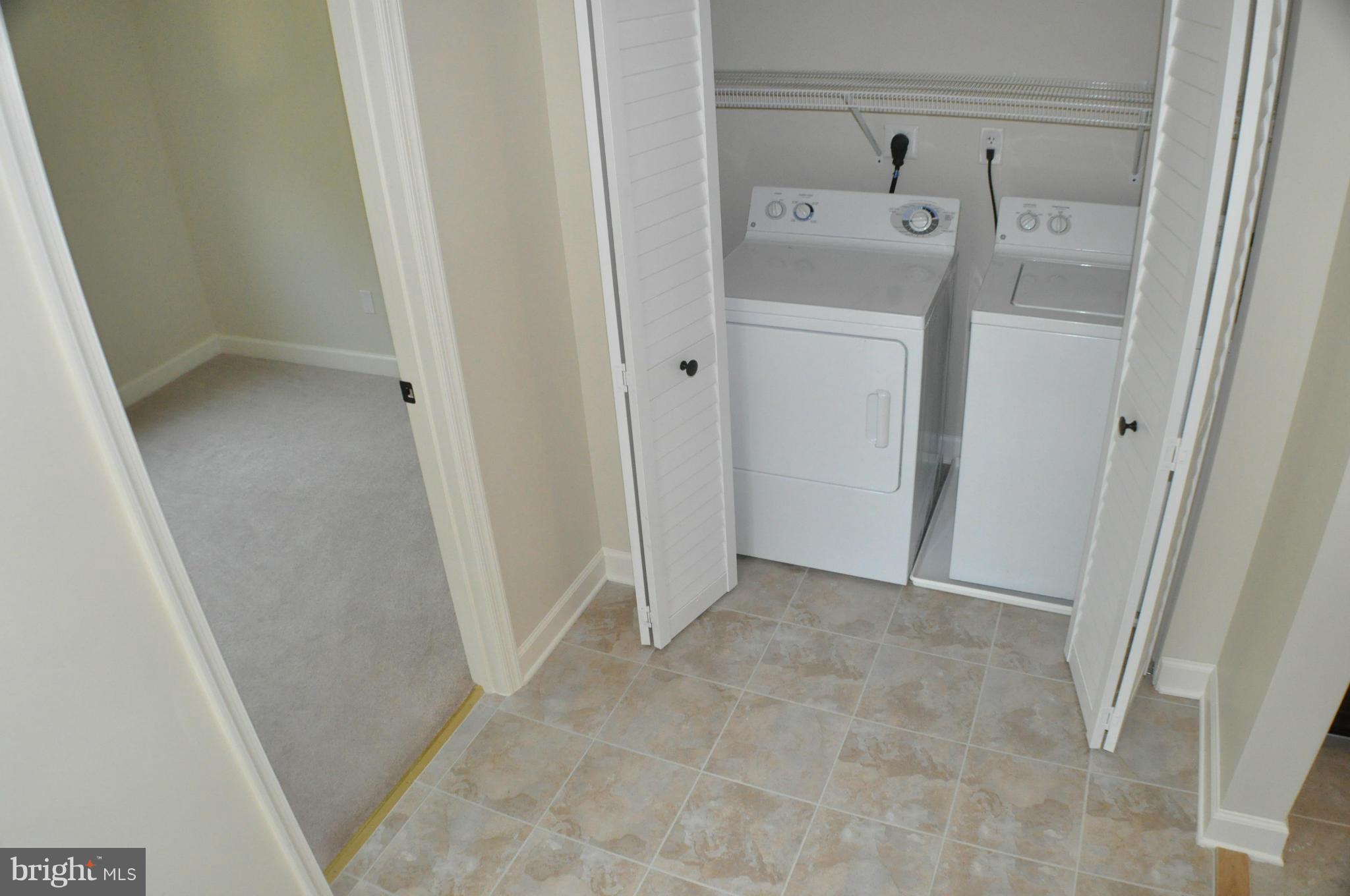 NEWTOWN VILLAGE SUB - Residential