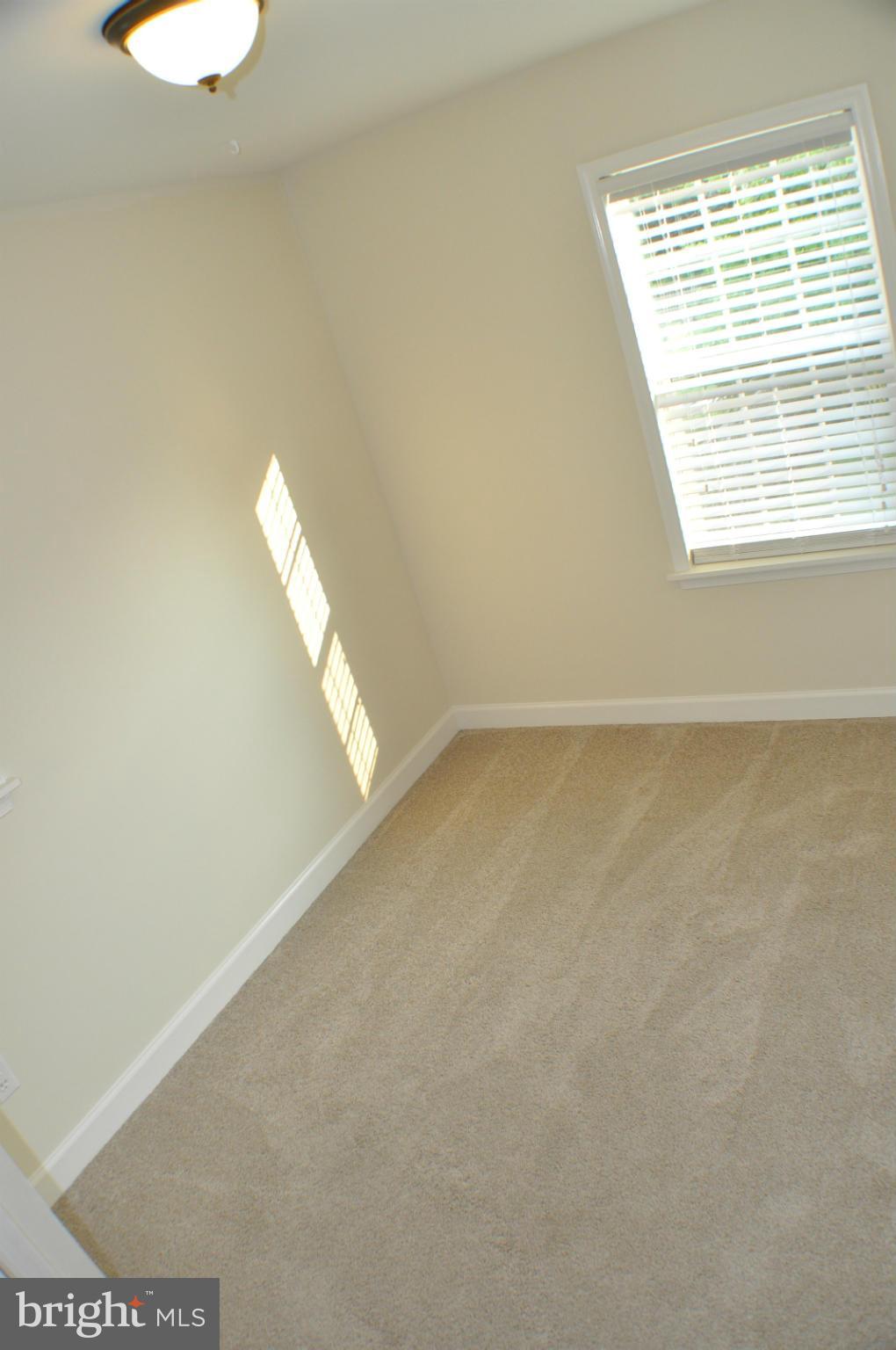 NEWTOWN VILLAGE SUB - Residential