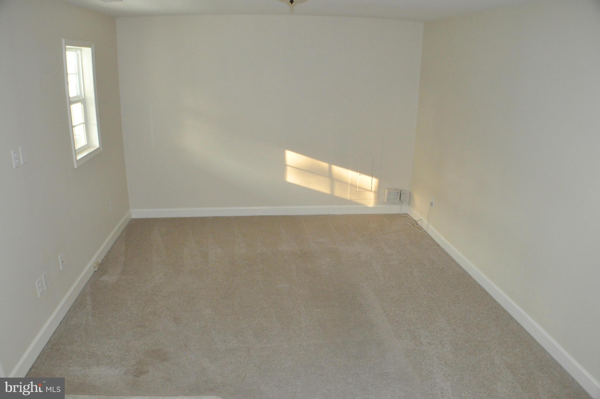 NEWTOWN VILLAGE SUB - Residential