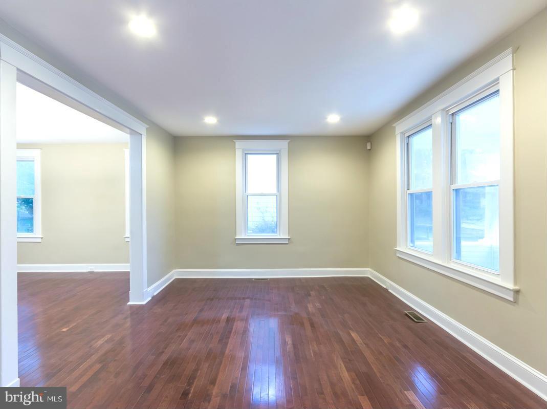 HOWARD PARK - Residential