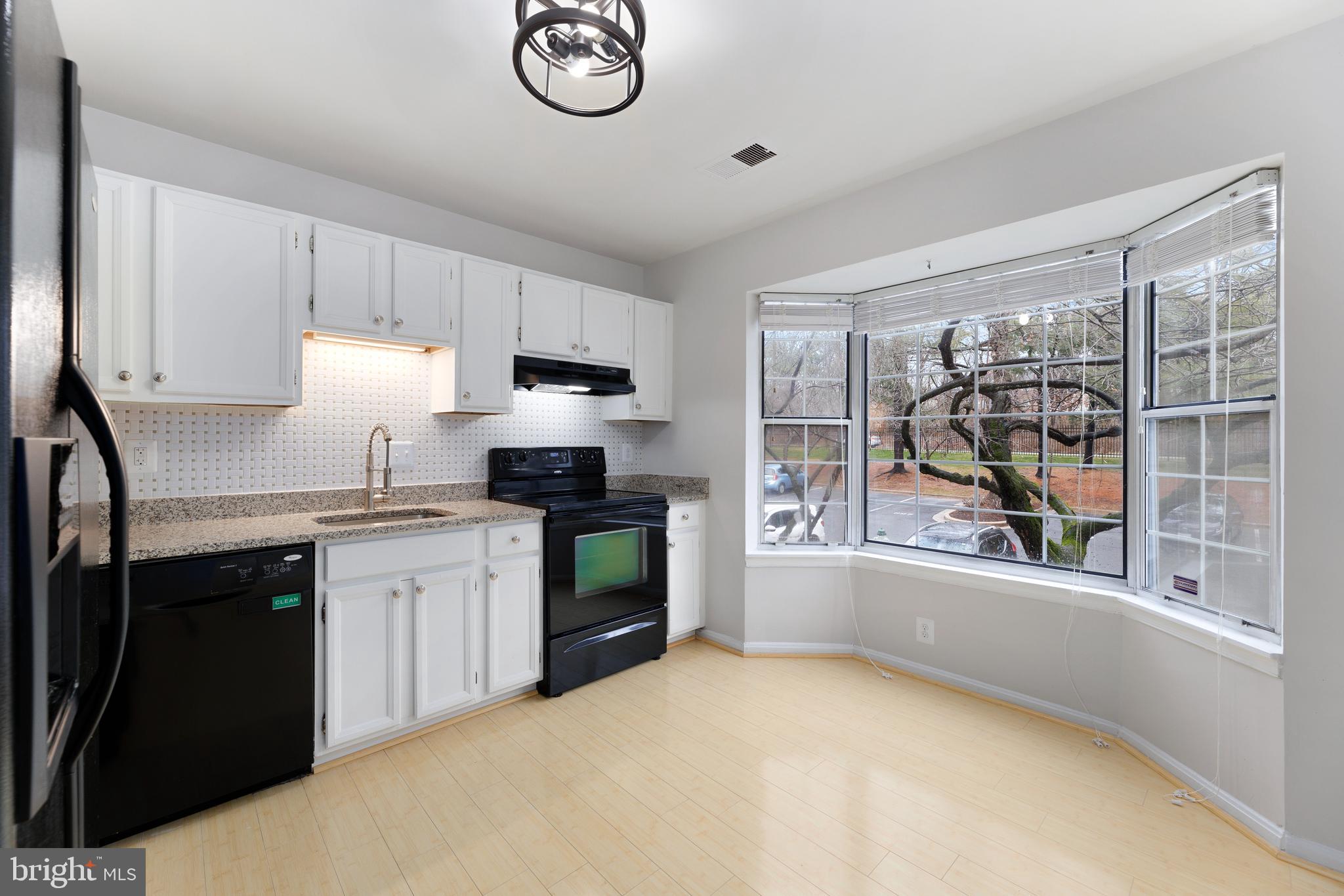 HERITAGE GATE - Residential