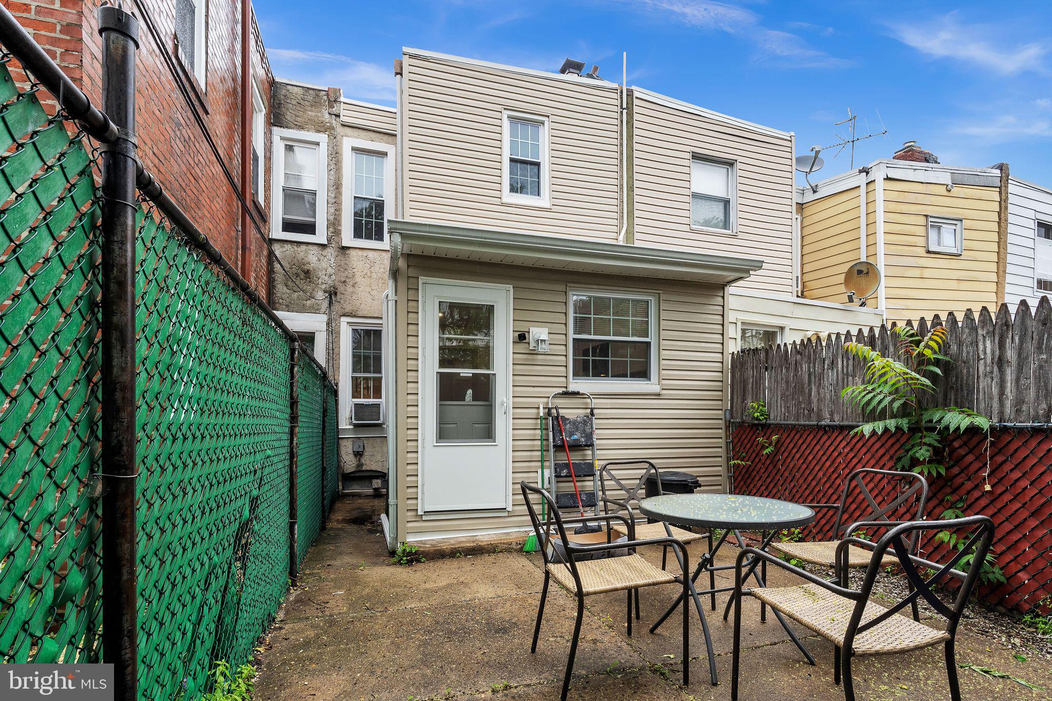 PORT RICHMOND - Residential