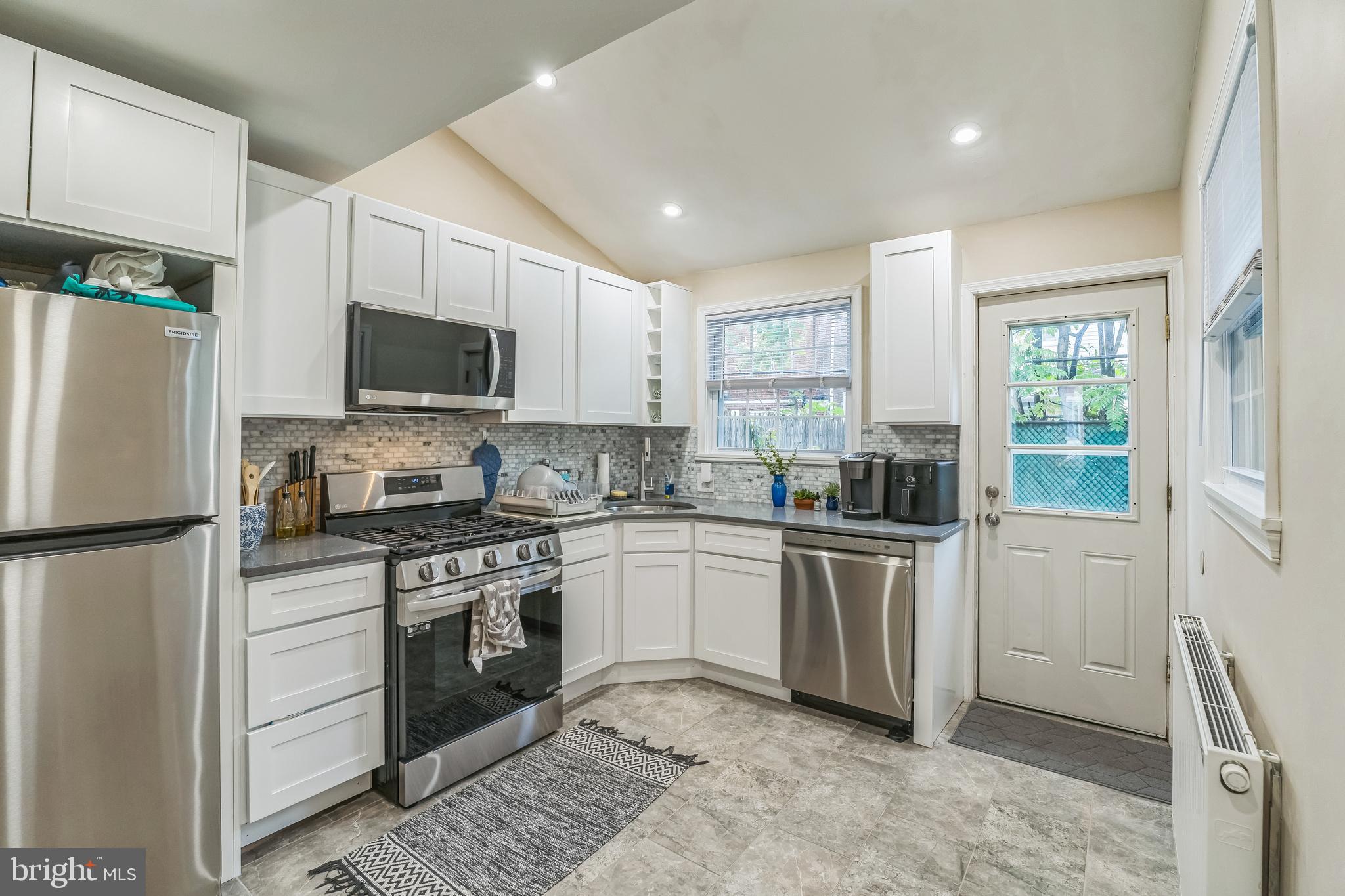 PORT RICHMOND - Residential