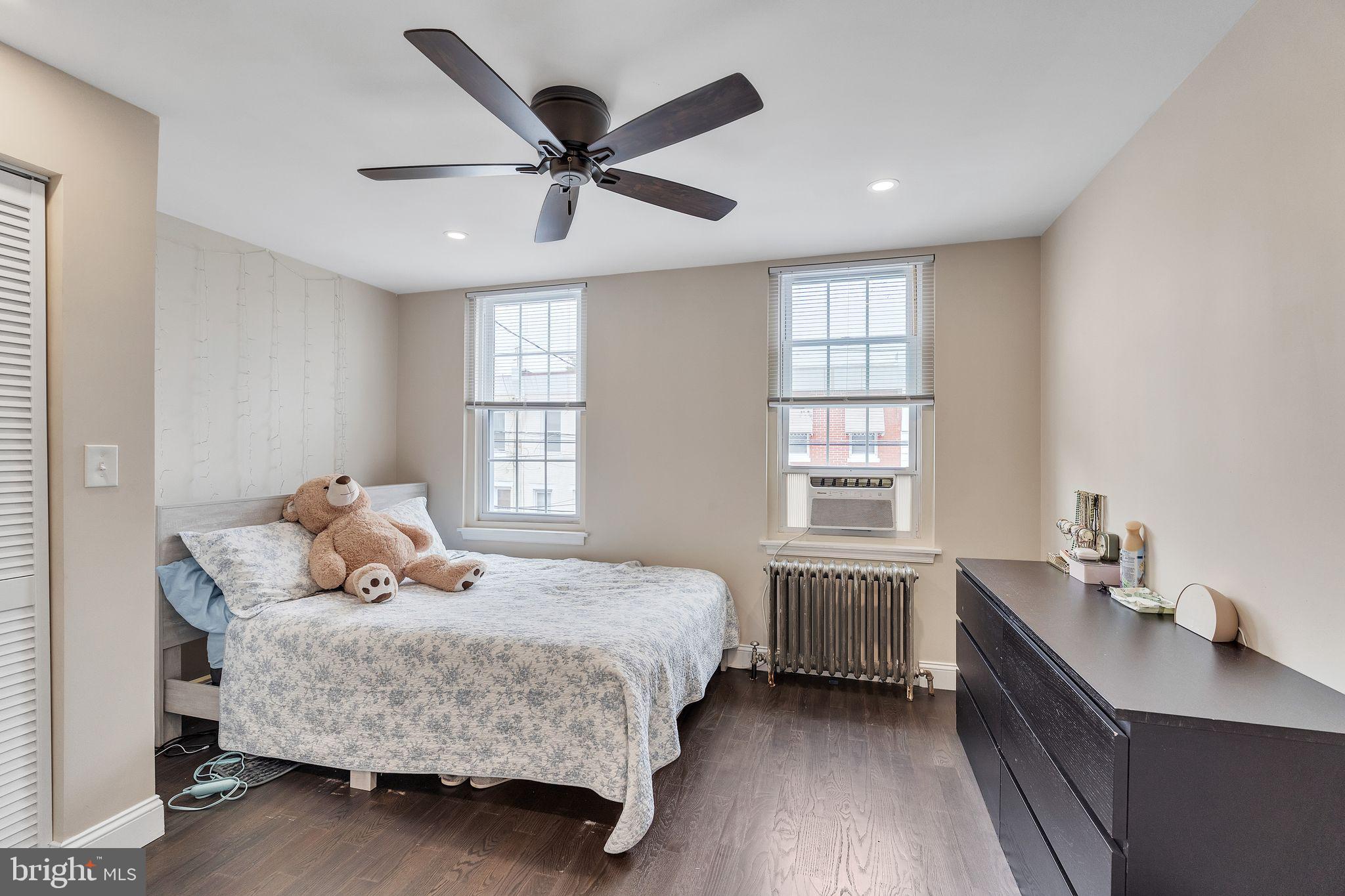 PORT RICHMOND - Residential