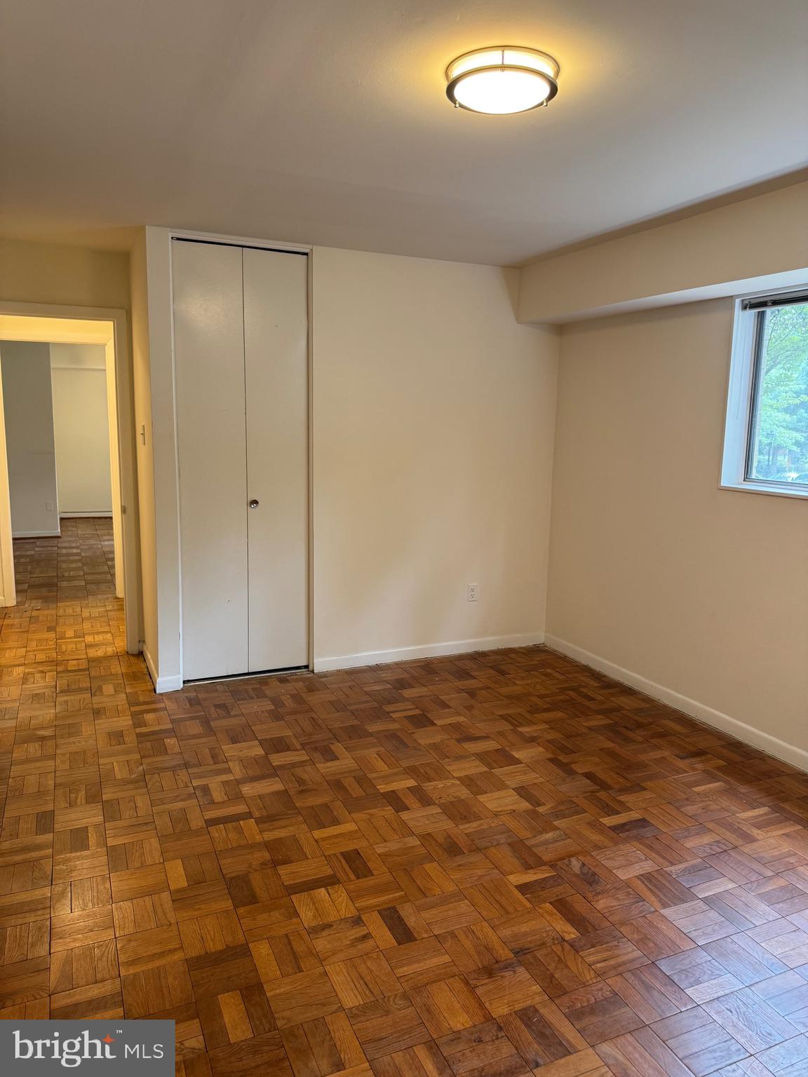 PARKSIDE CONDOMINIUMS - Residential Lease