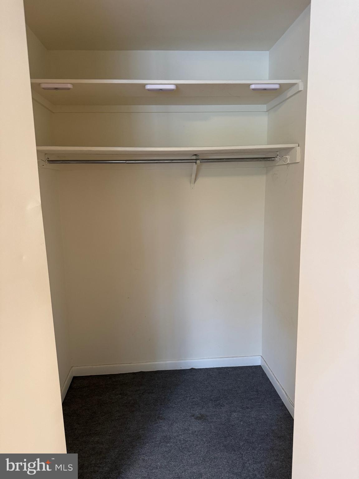 PARKSIDE CONDOMINIUMS - Residential Lease