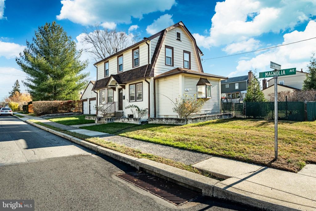 Photo of 101 S Glenwood Avenue, ALDAN, PA 19018 (MLS # PADE2104546)