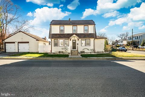 Photo of 101 S Glenwood Avenue, ALDAN, PA 19018 (MLS # PADE2104546)