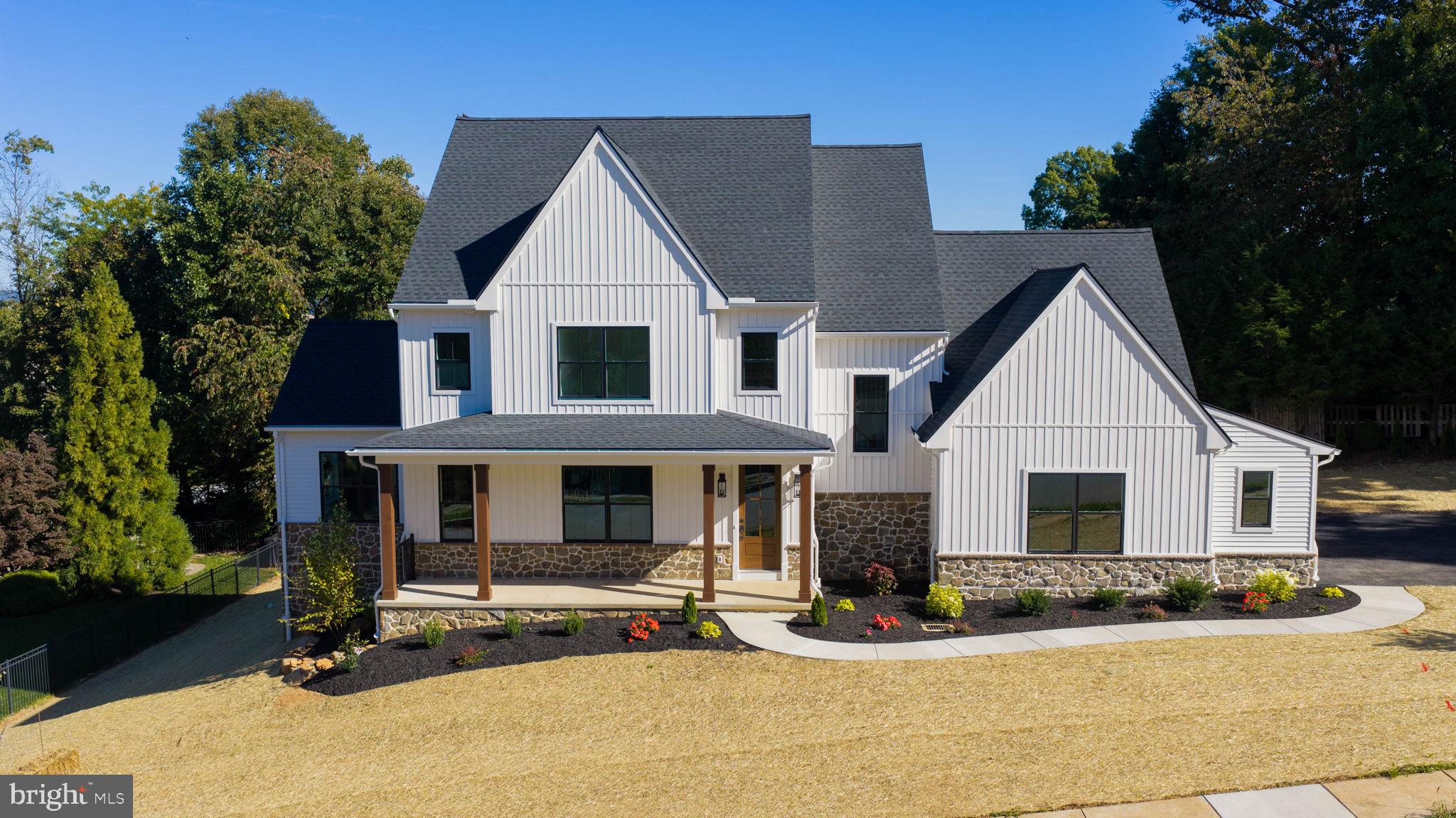 905 ASPEN LANE