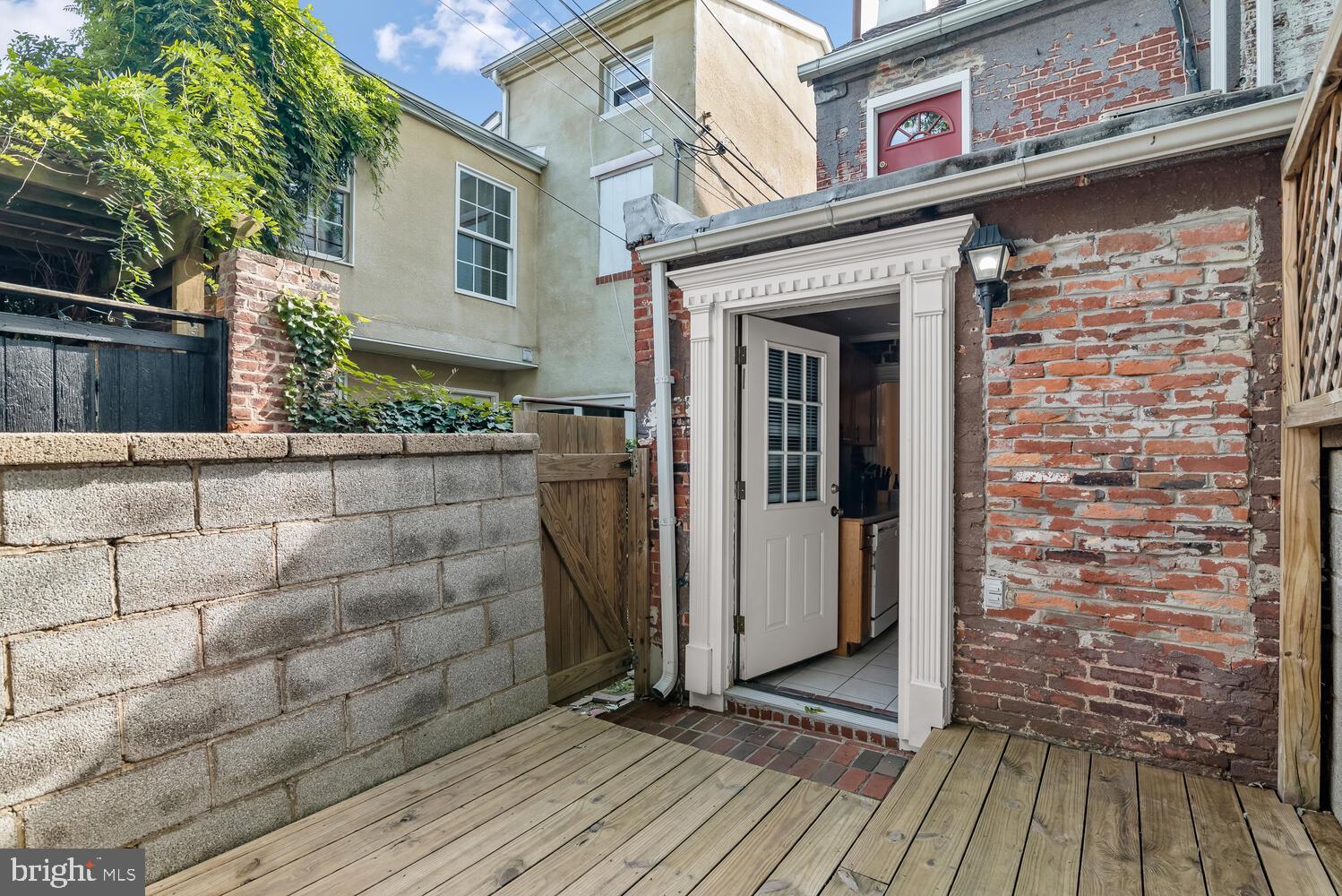 FELLS POINT HISTORIC DISTRICT - Residential