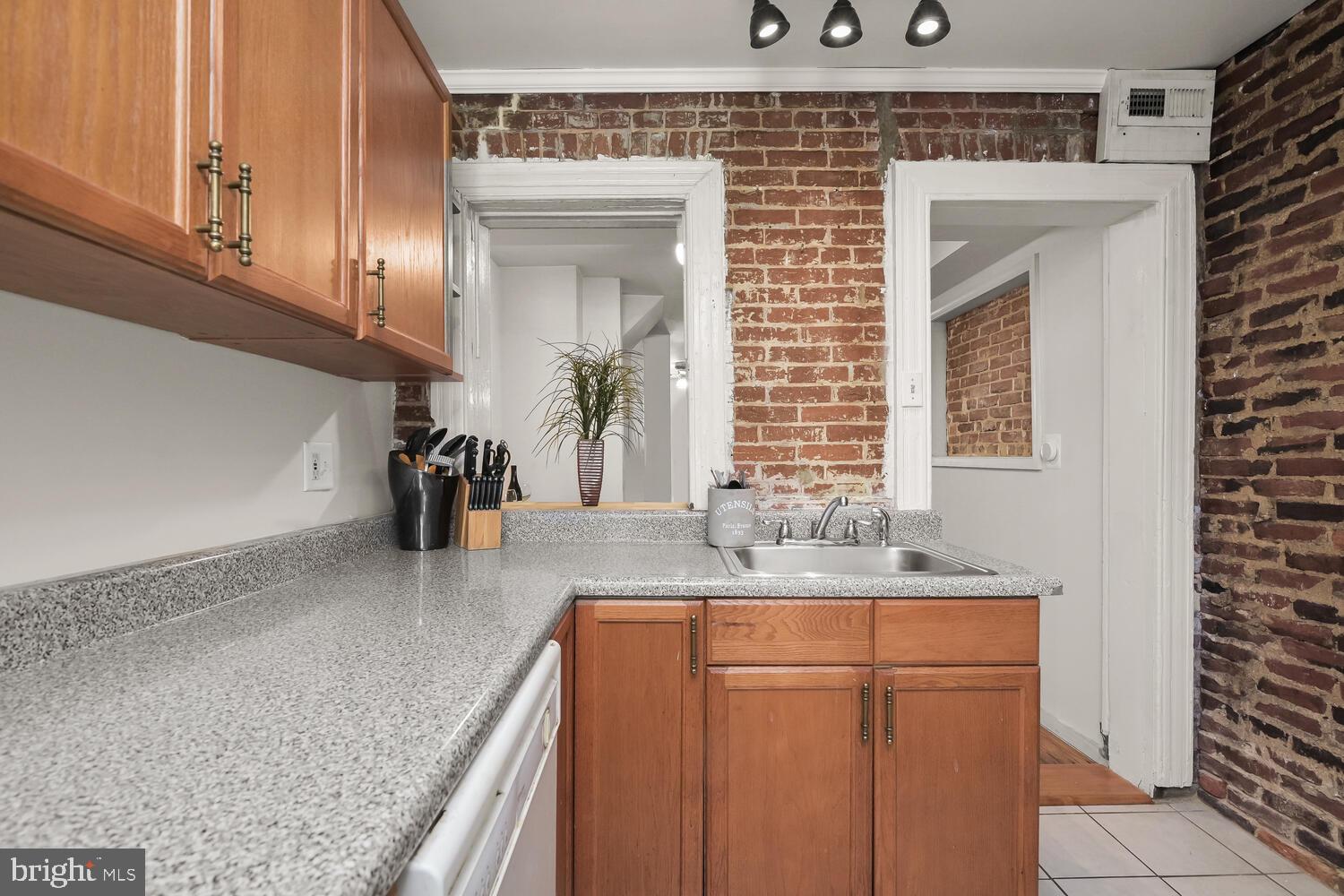 FELLS POINT HISTORIC DISTRICT - Residential